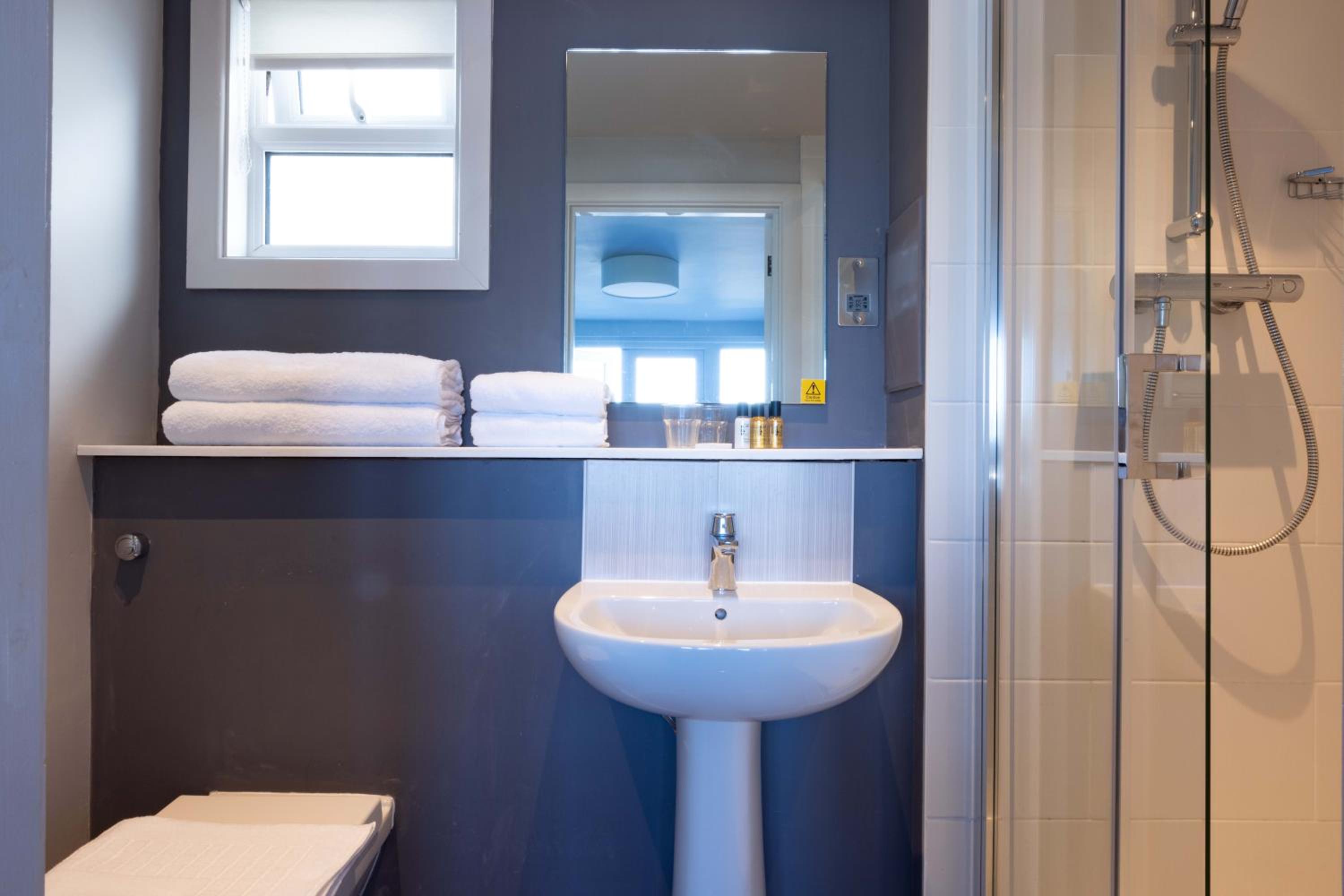 Superior Twin Room with Sea View photo 2