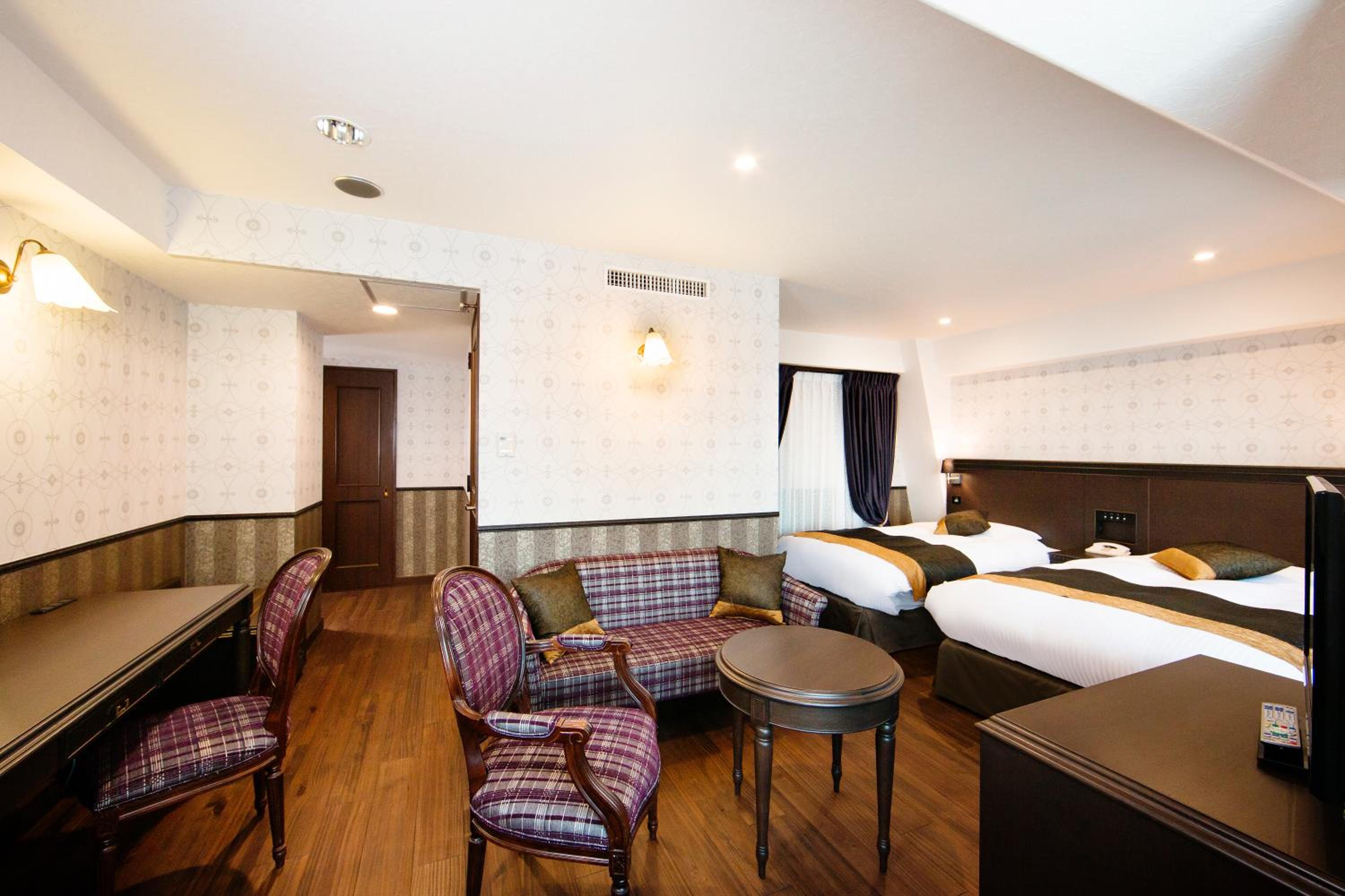 Premier Deluxe Twin Room