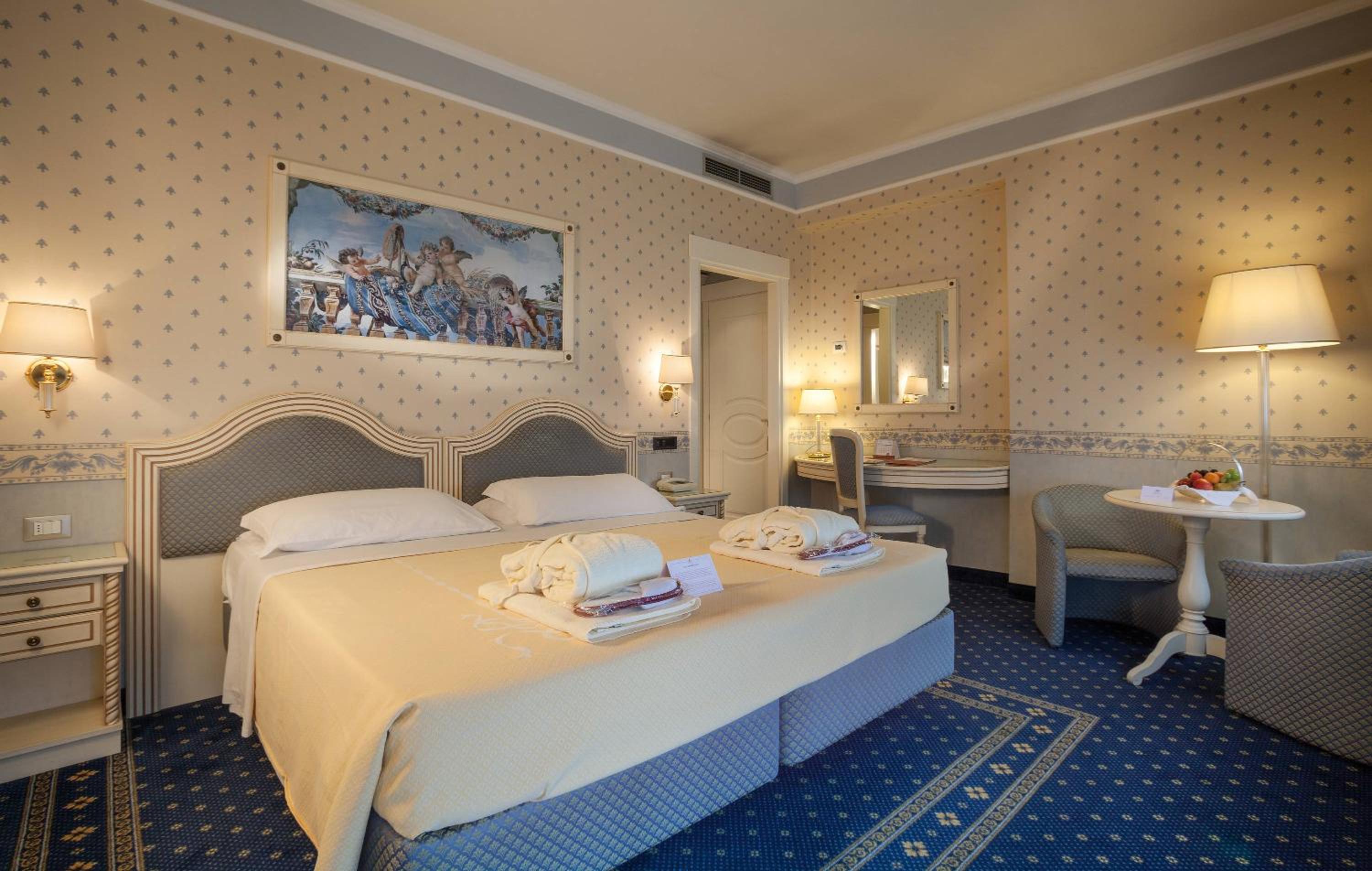 Superior Double or Twin Room photo 3