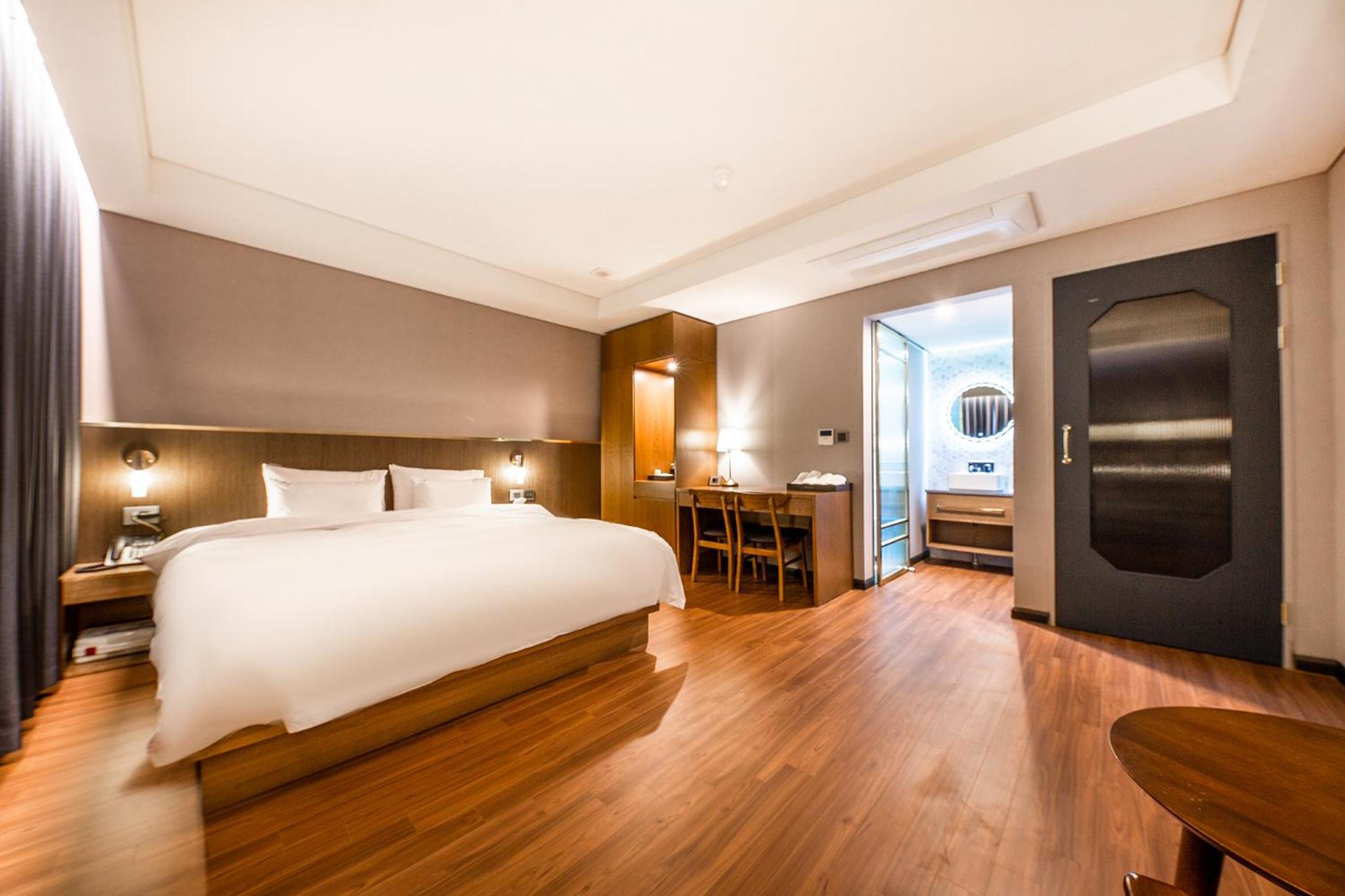 Deluxe Double Room - Photo 2
