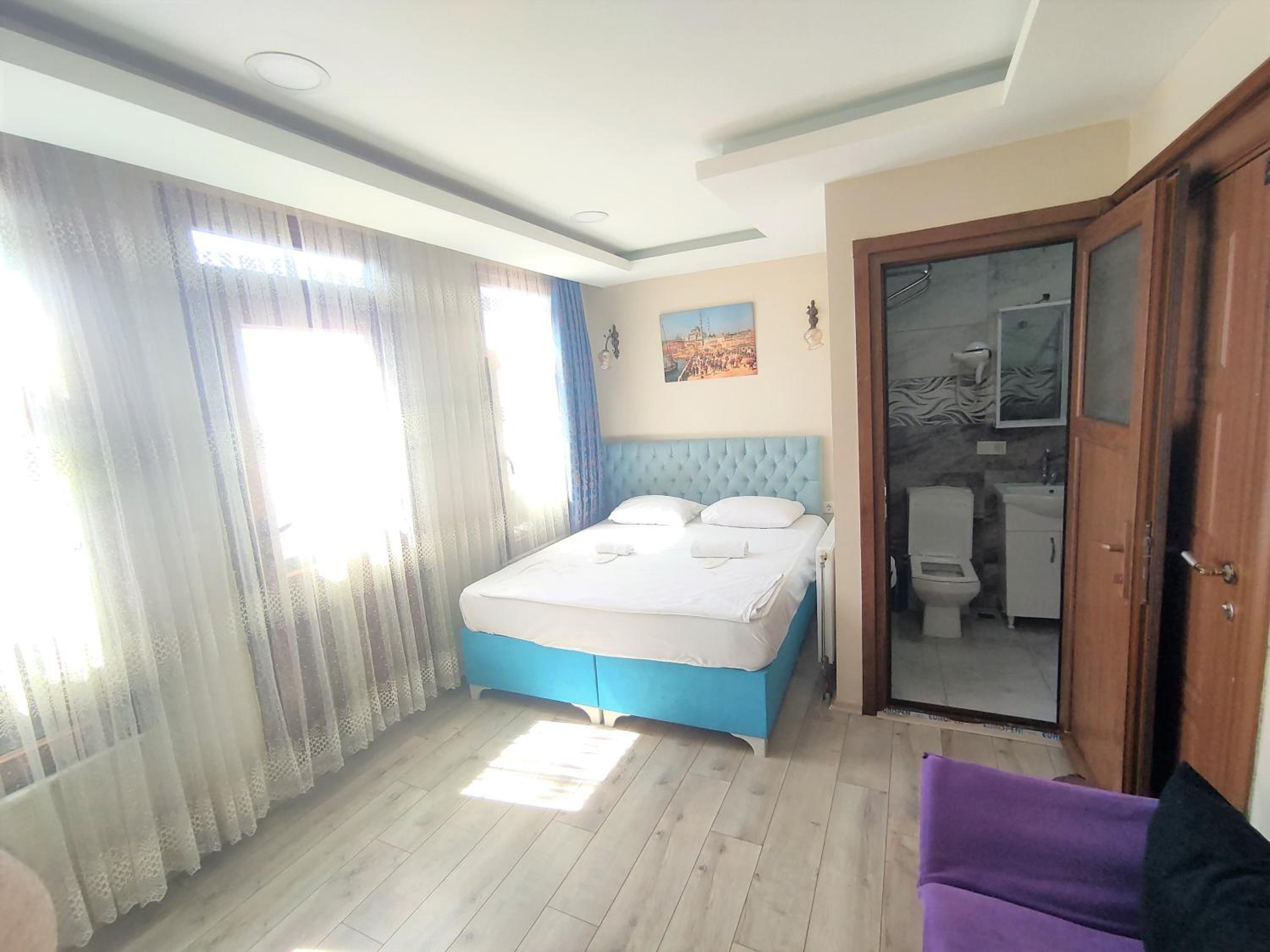 Deluxe Double Room photo 3