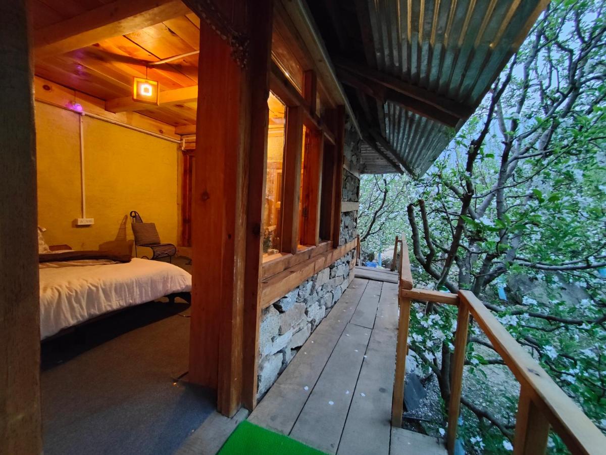 Double Room with Private Bathroom - Photo 11