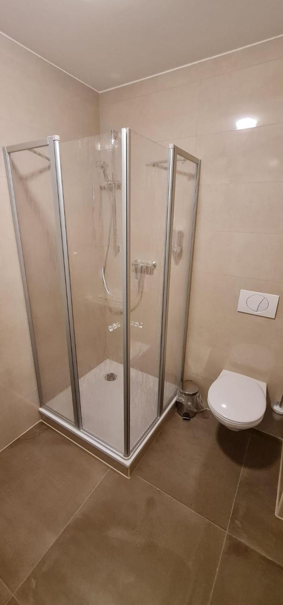 Standard Double Room - Photo 6