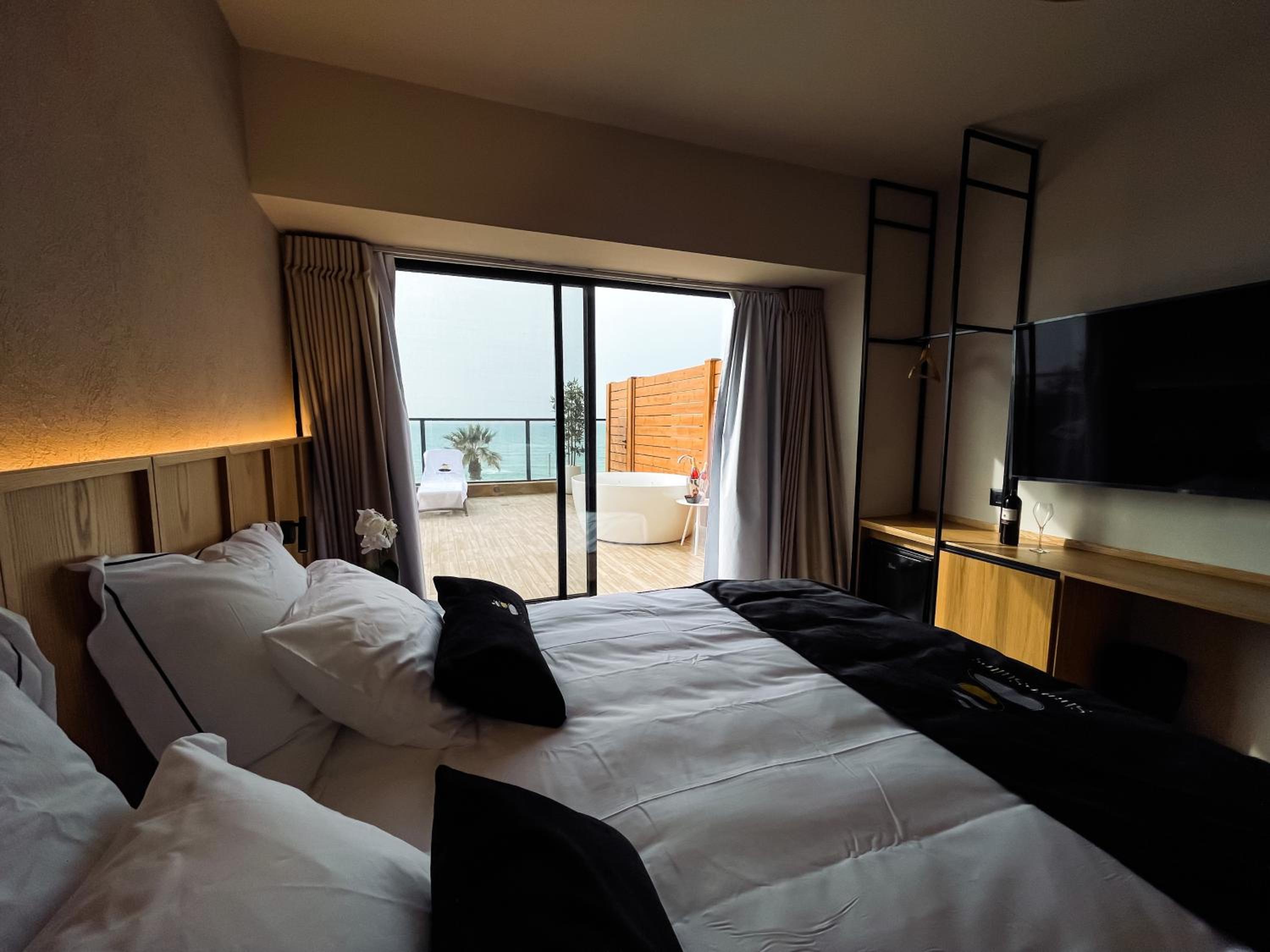 King Suite With Sea View photo 2