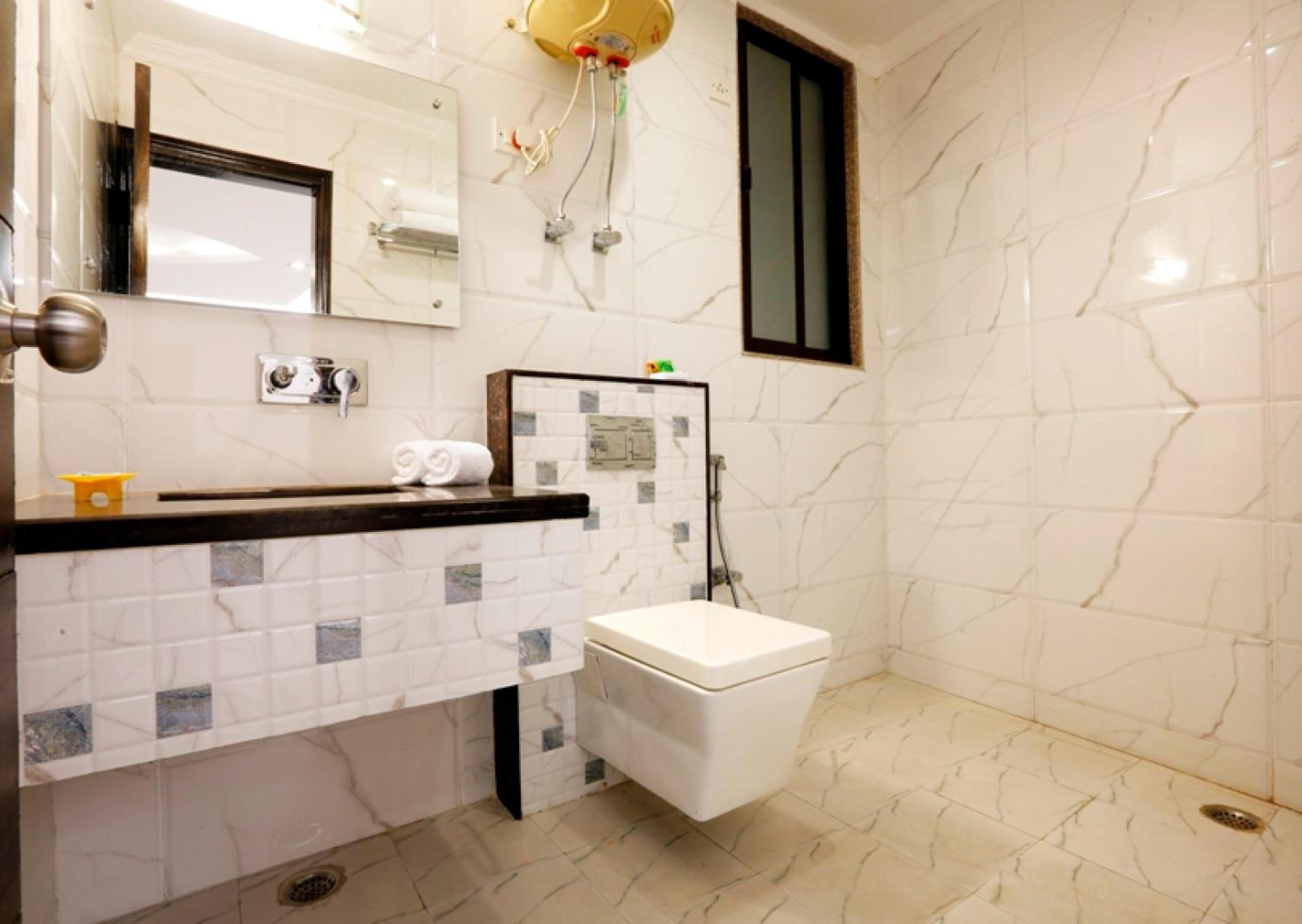 Deluxe Room - Photo 2