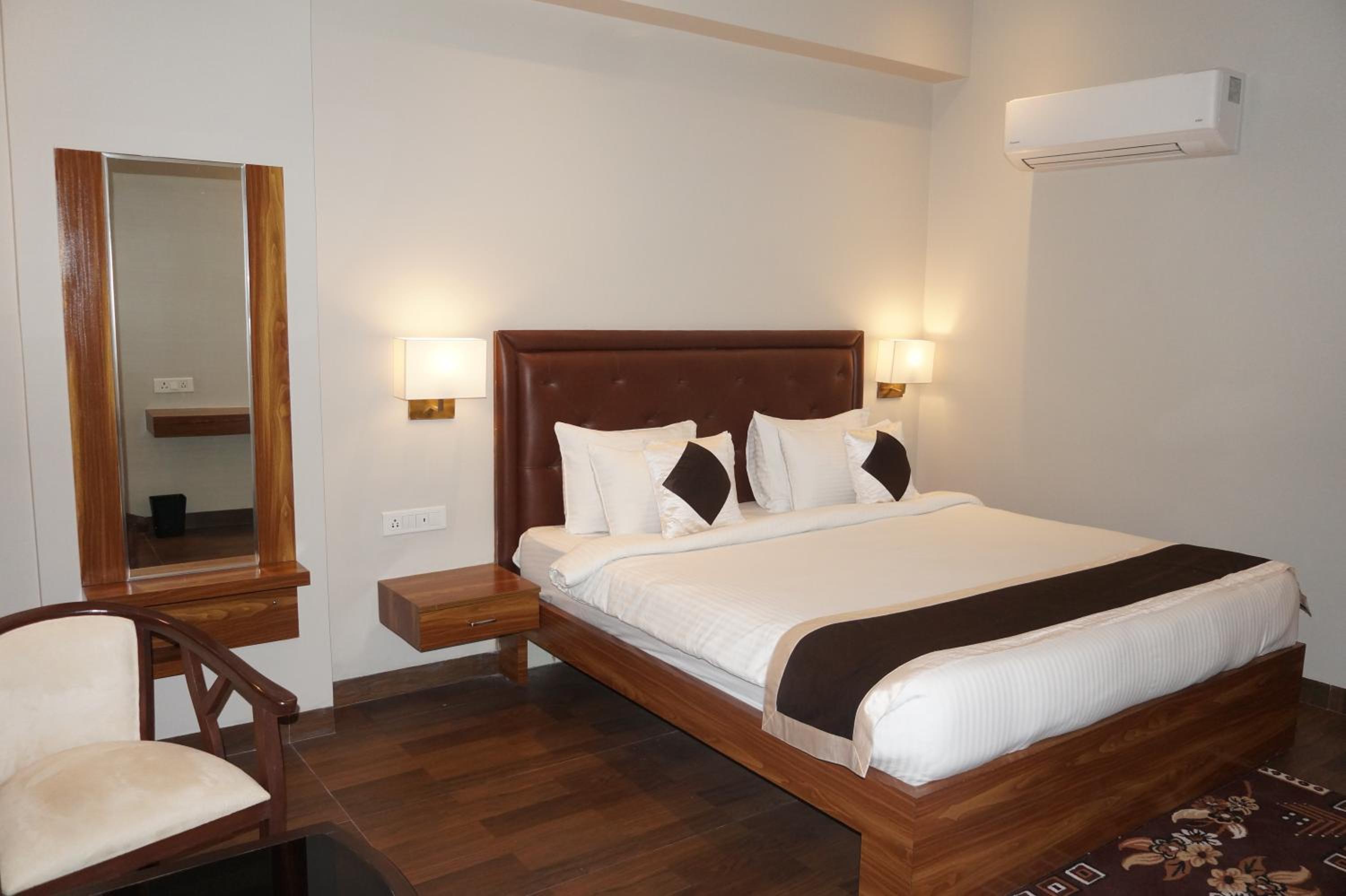 Large Double Room