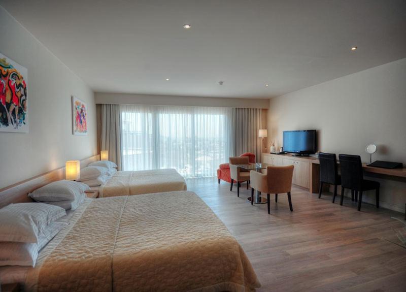 Superior King Room photo 2