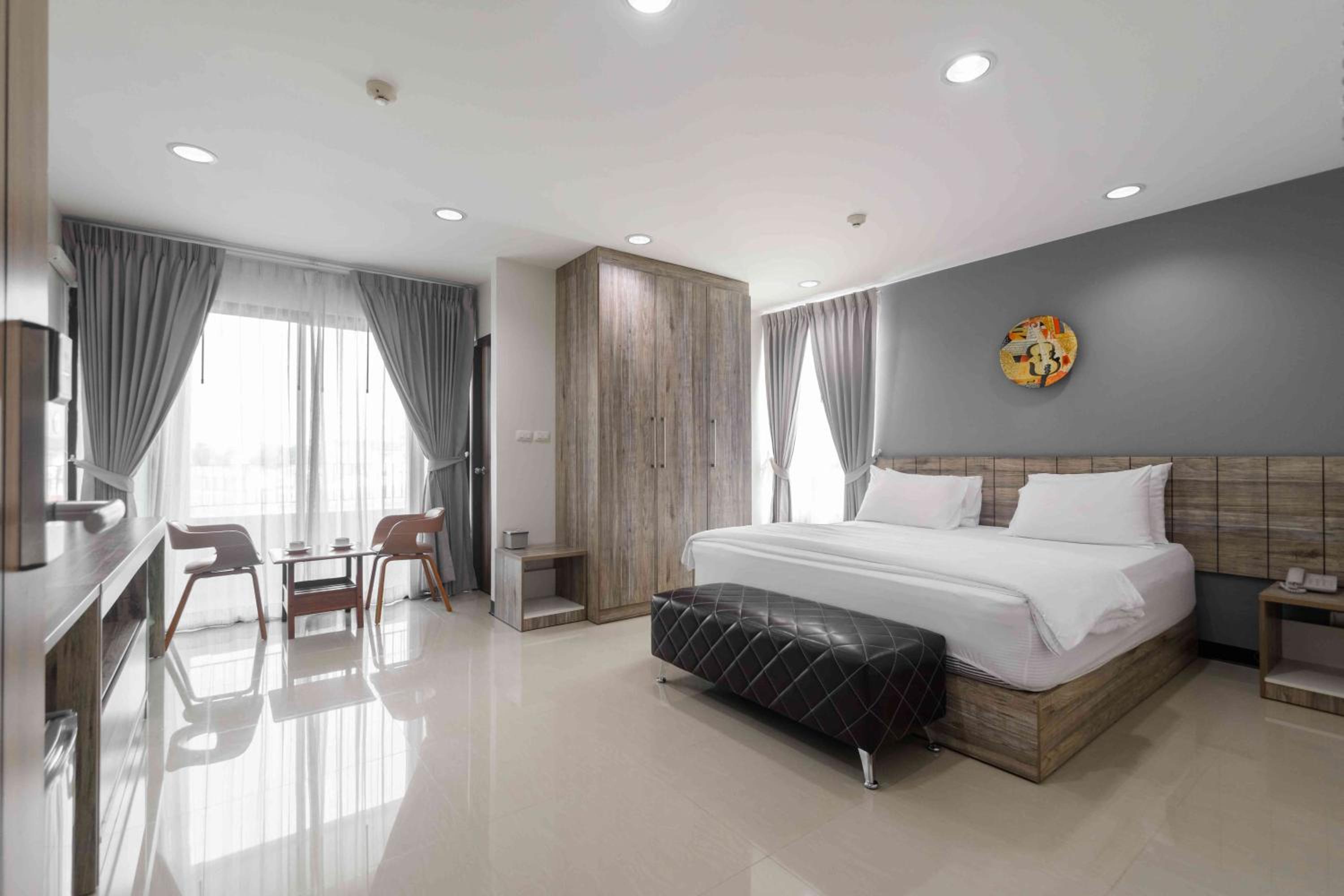 Executive Suite photo 2