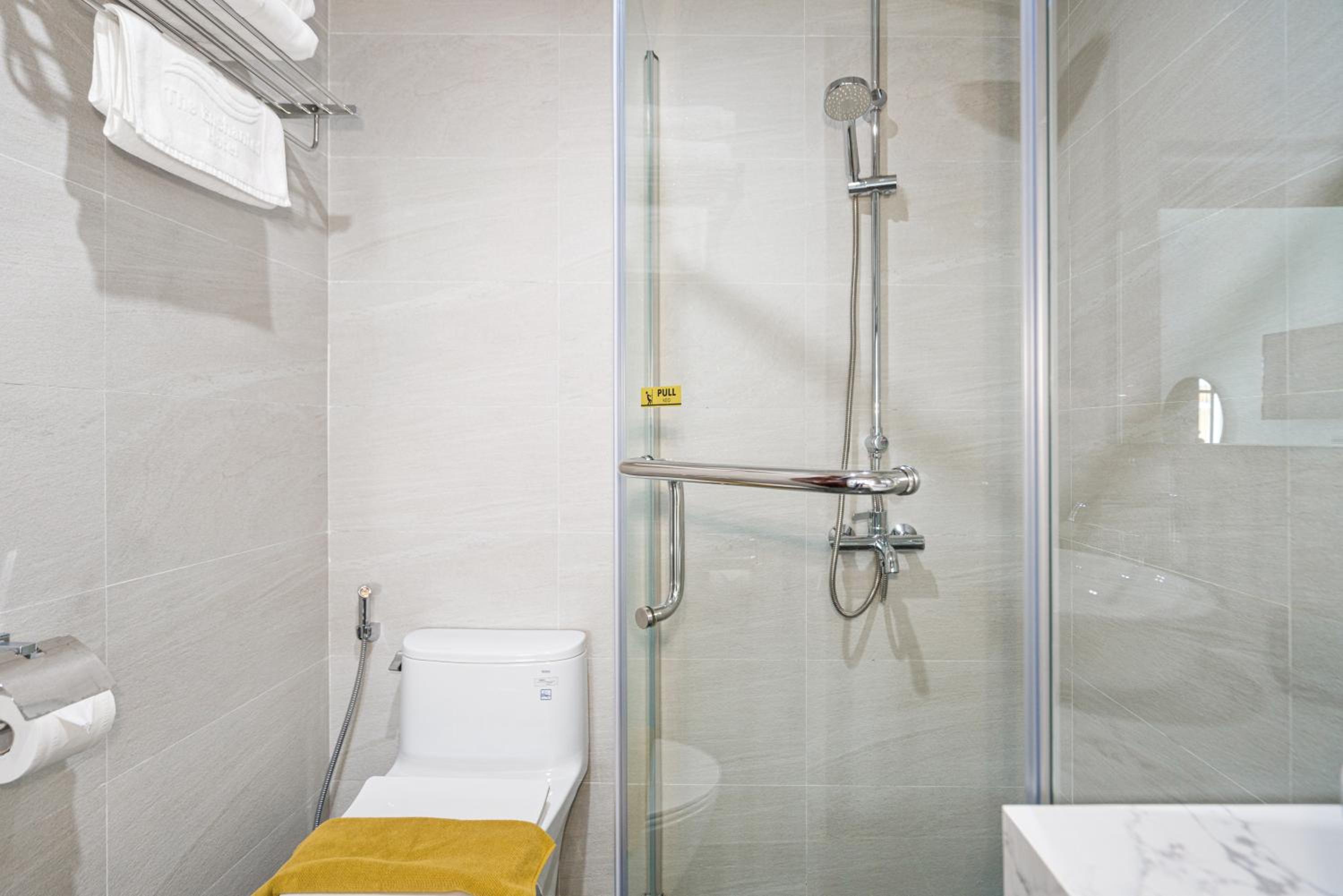 Deluxe Twin Room - Photo 11
