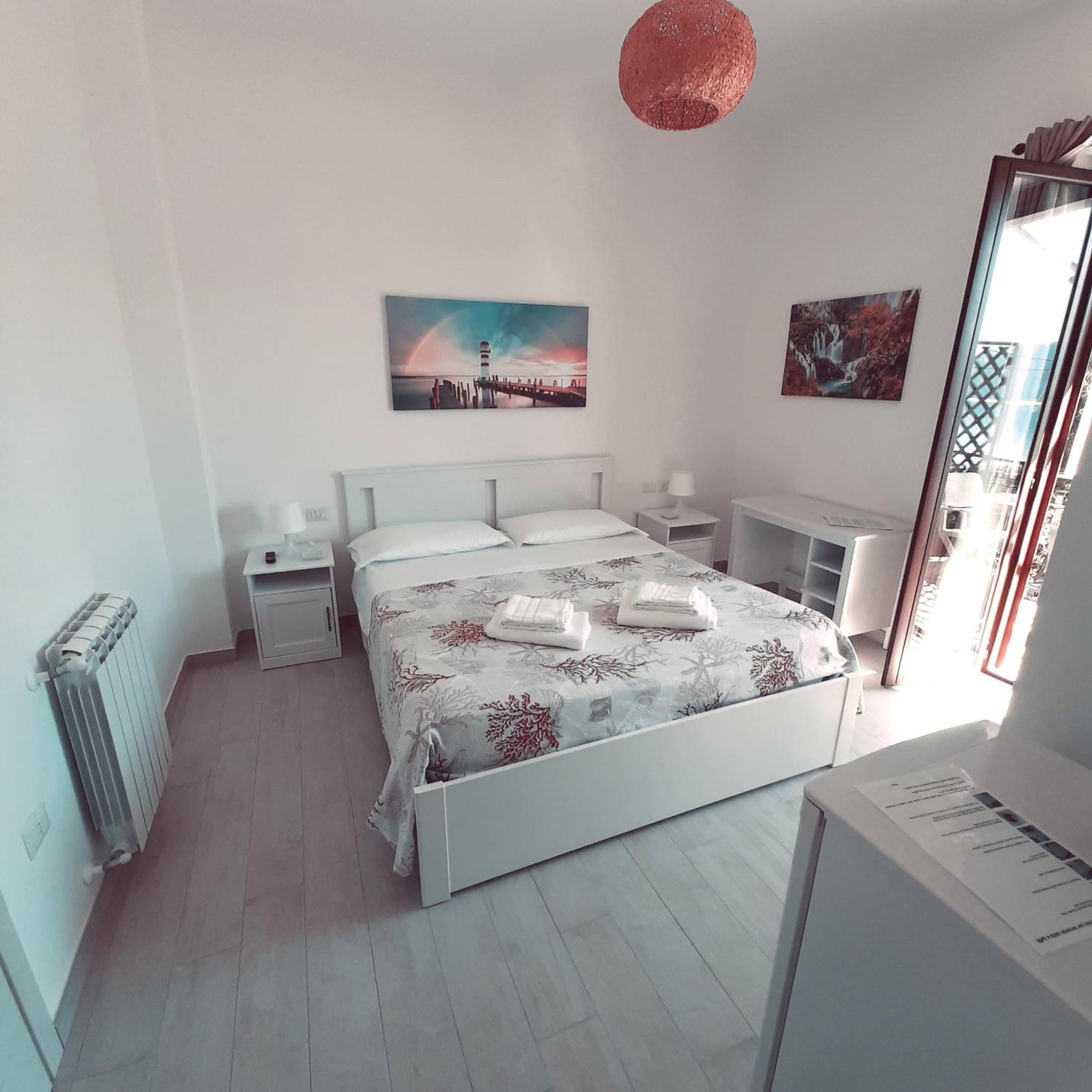 Double Room with Balcony and Sea View