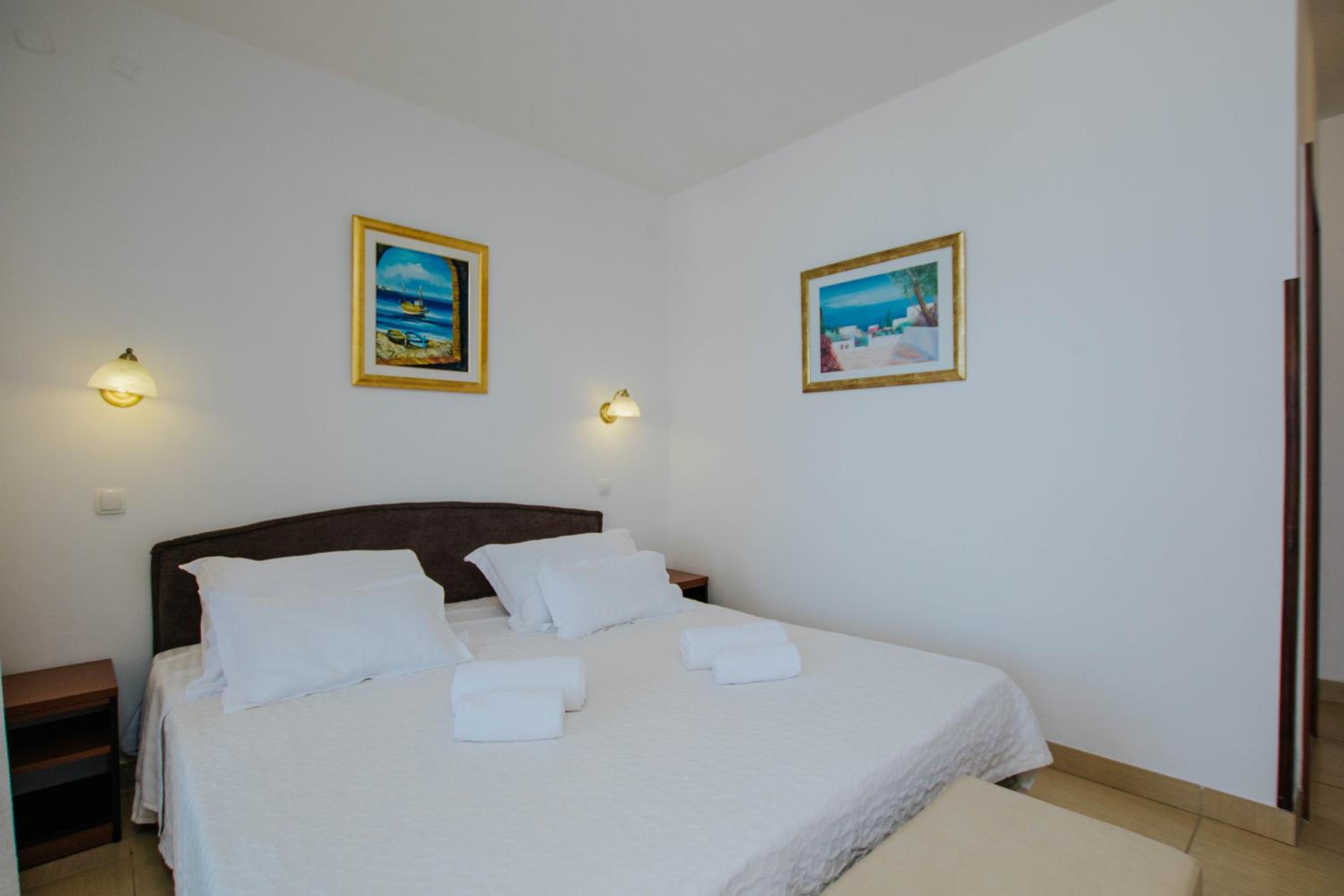 Superior Double Room with Terrace and Sea view  - Photo 13