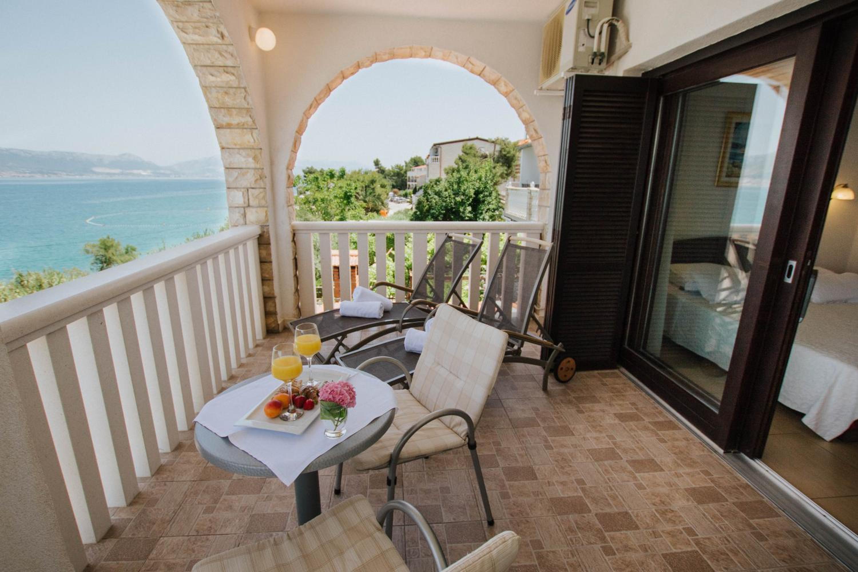 Superior Double Room with Terrace and Sea view  - Photo 17