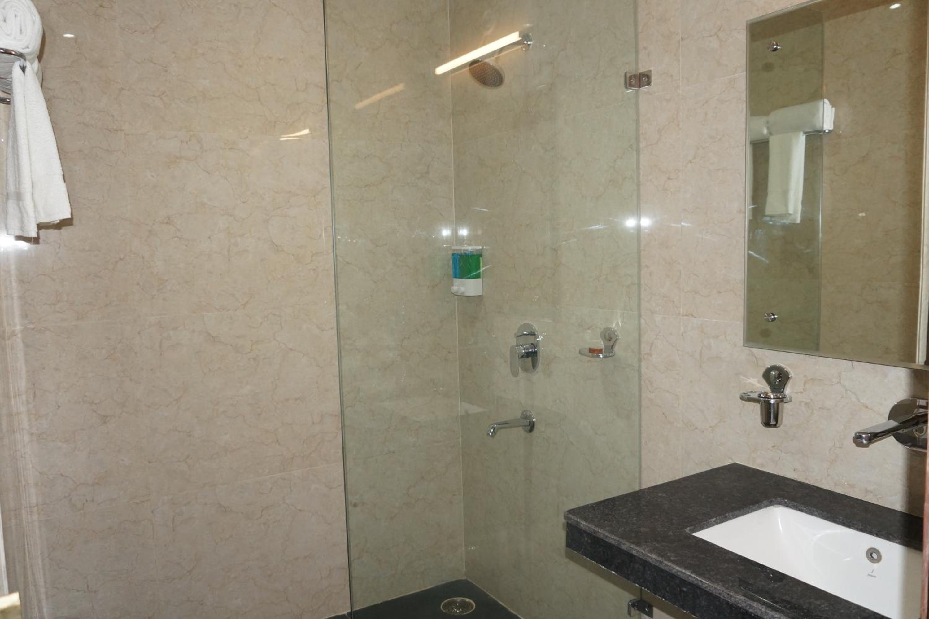 Deluxe Twin Room - Photo 2