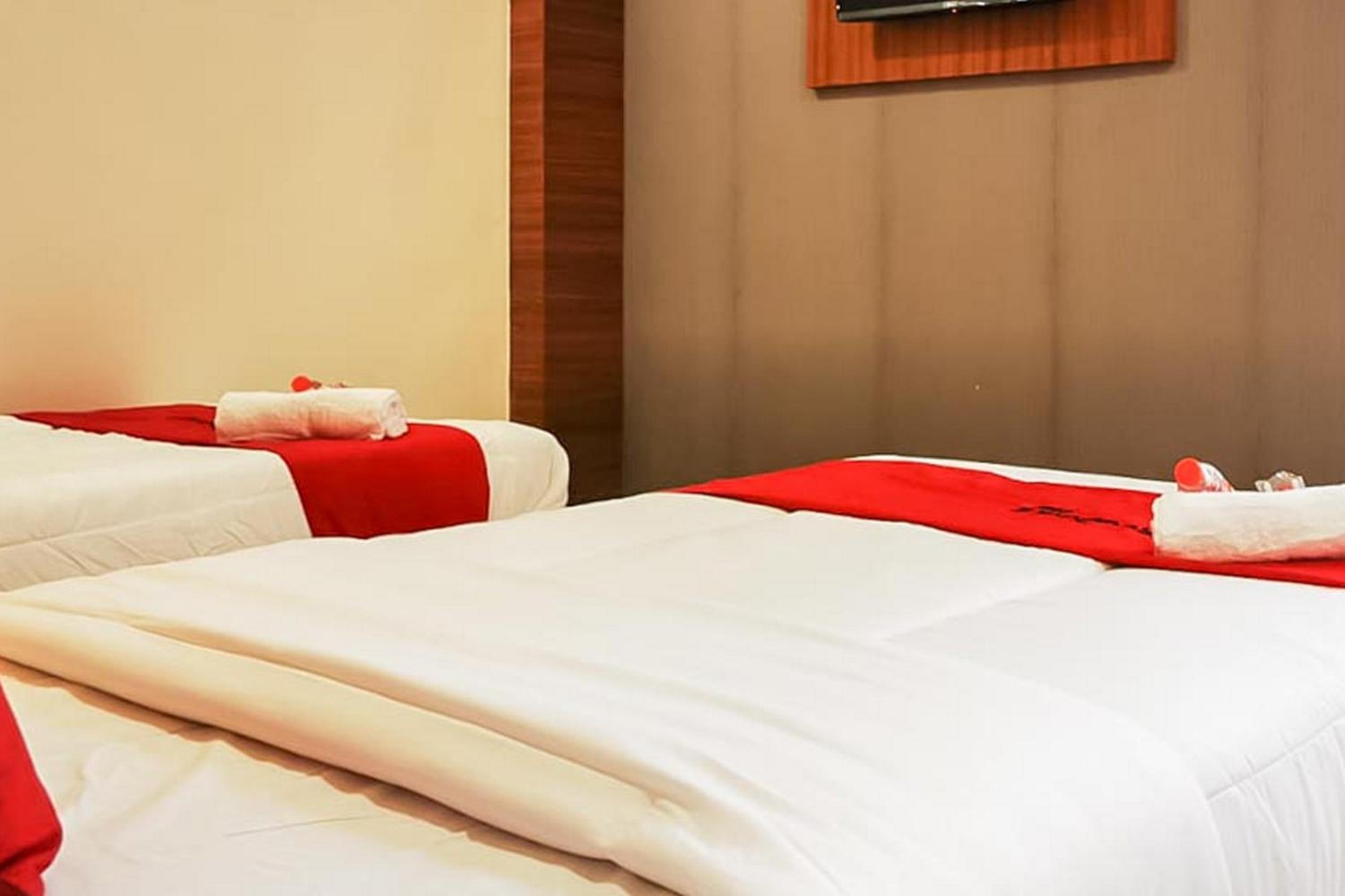 Standard Twin Room - Photo 2