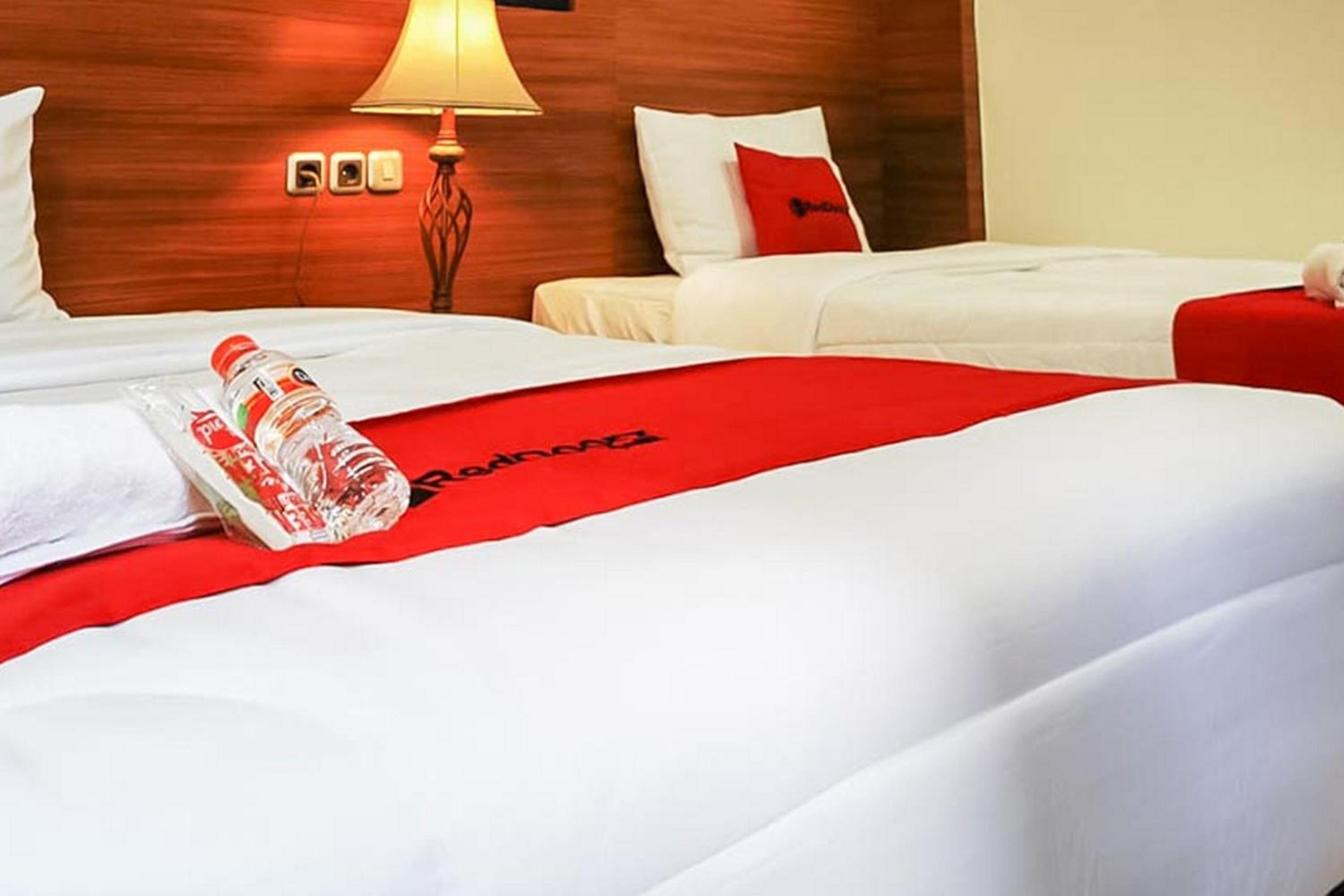Standard Twin Room - Photo 1