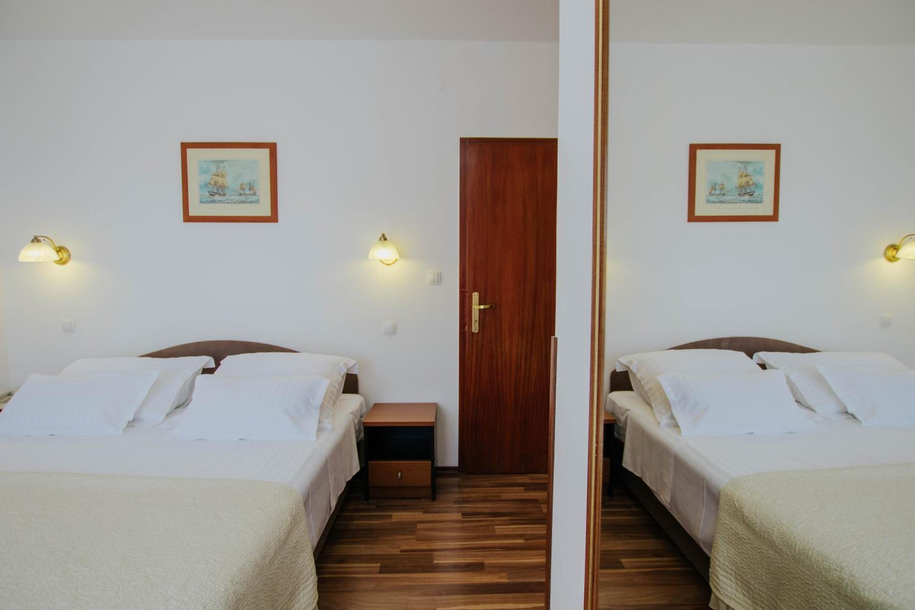 Standard Double or Twin Room with Balcony - Photo 1