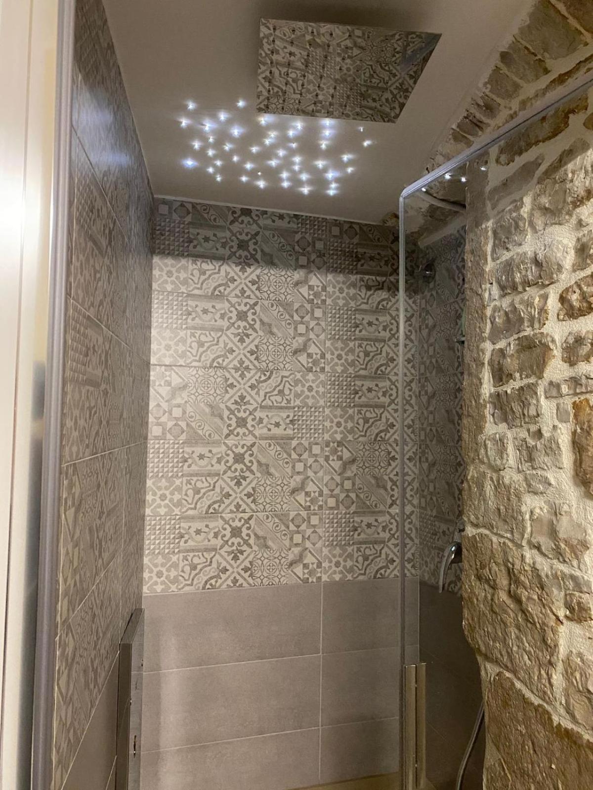 King Room with Spa Bath photo 3