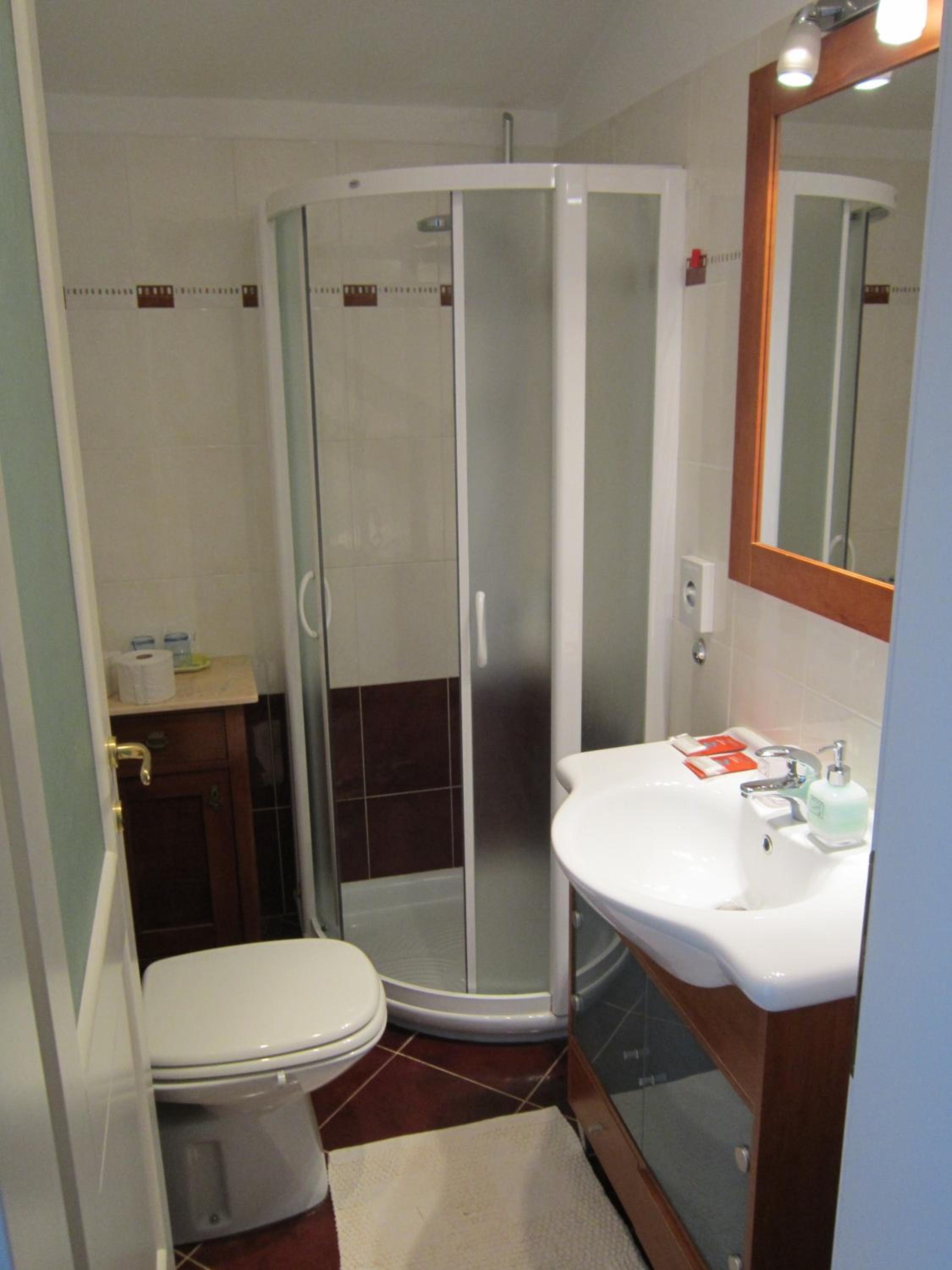 Deluxe Double or Twin Room with Garden View - Photo 15