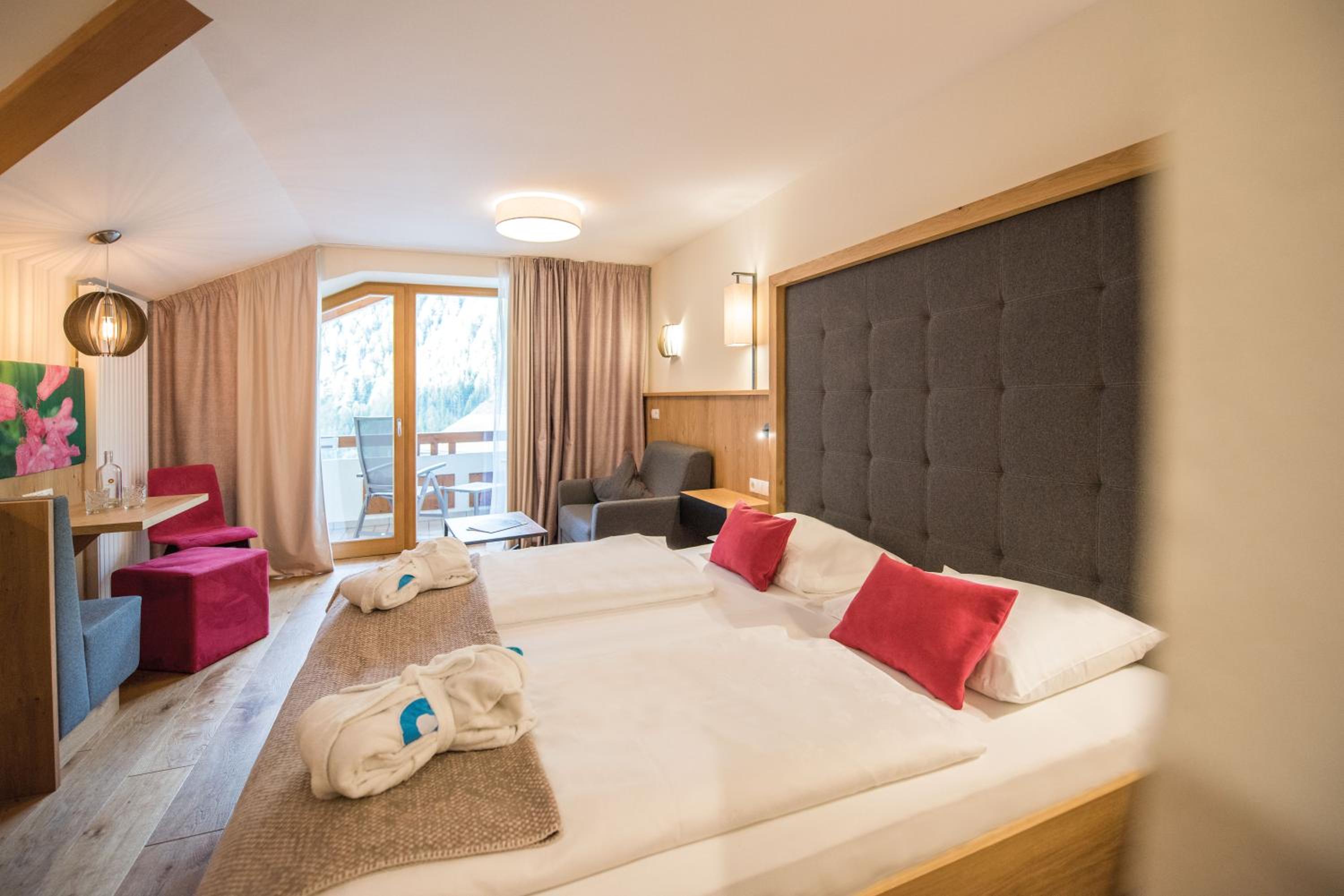Superior Double Room with Balcony photo 2