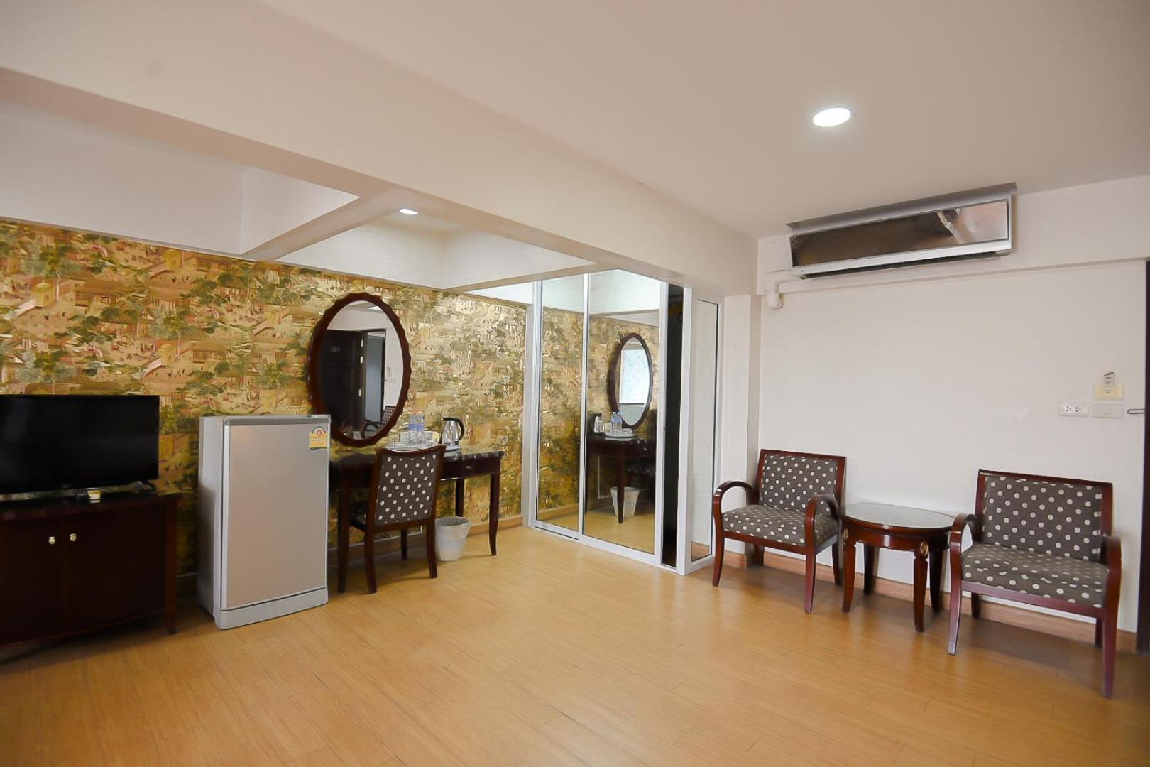 Deluxe Twin Room - Photo 7