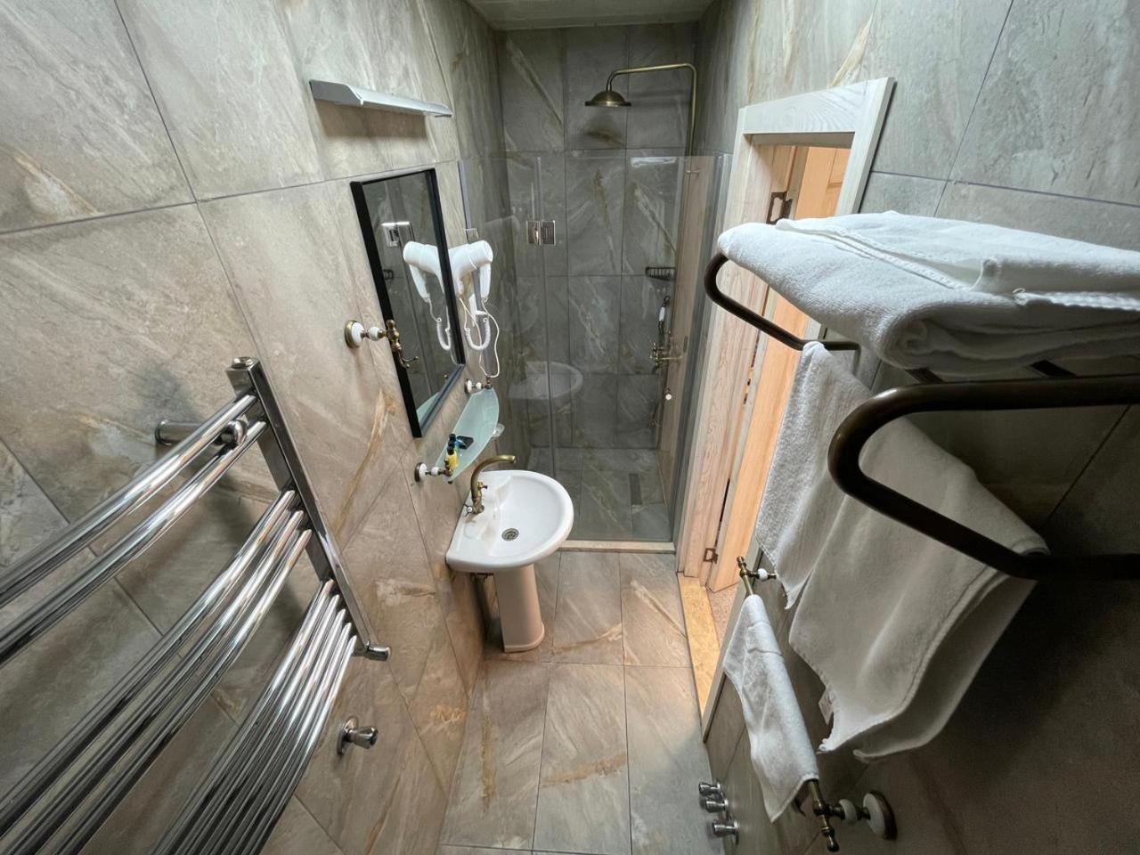 Budget Single Room photo 3