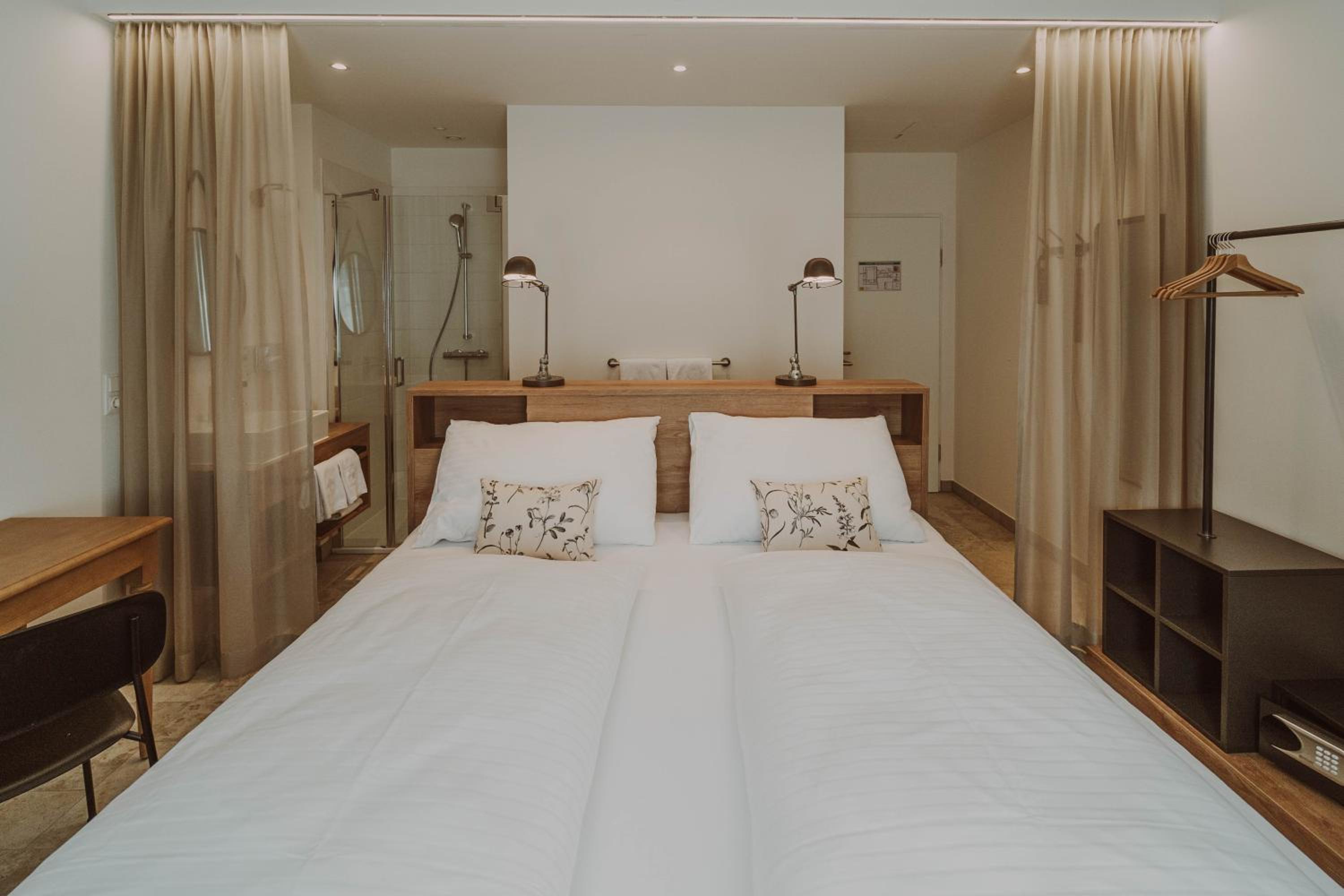 Superior Double Room - Photo 4