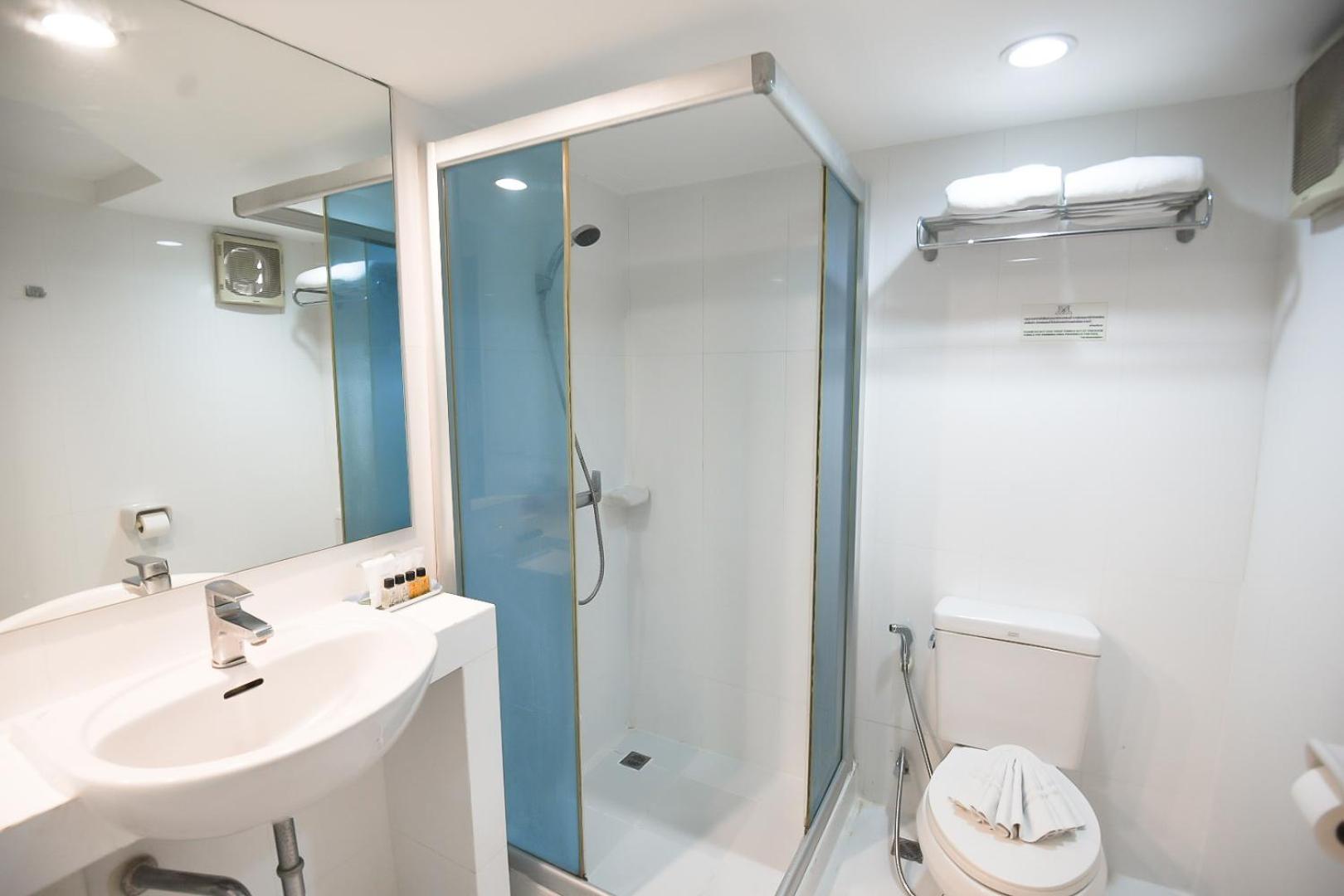 Superior Twin Room - Photo 8