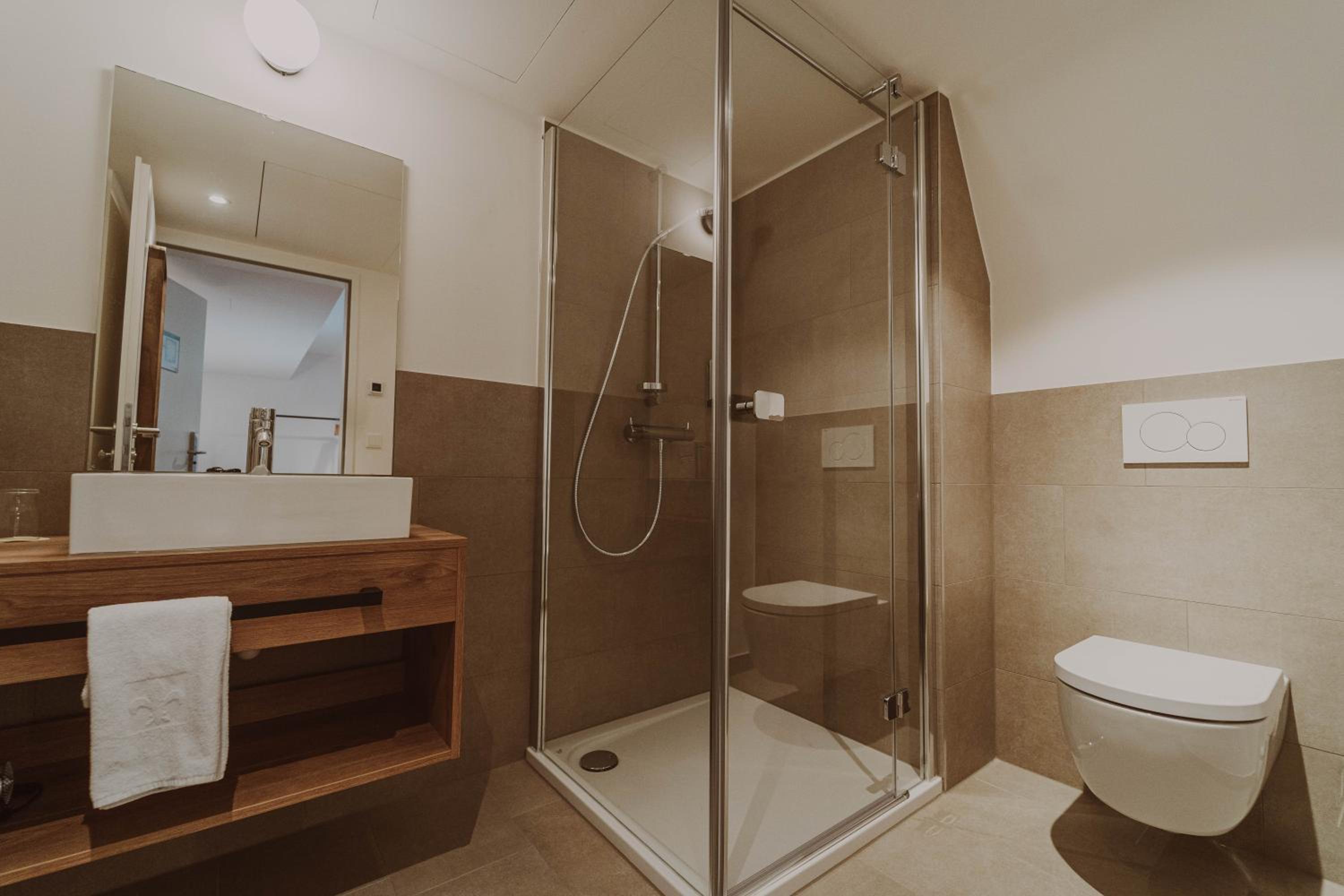 Standard Double Room - Photo 3