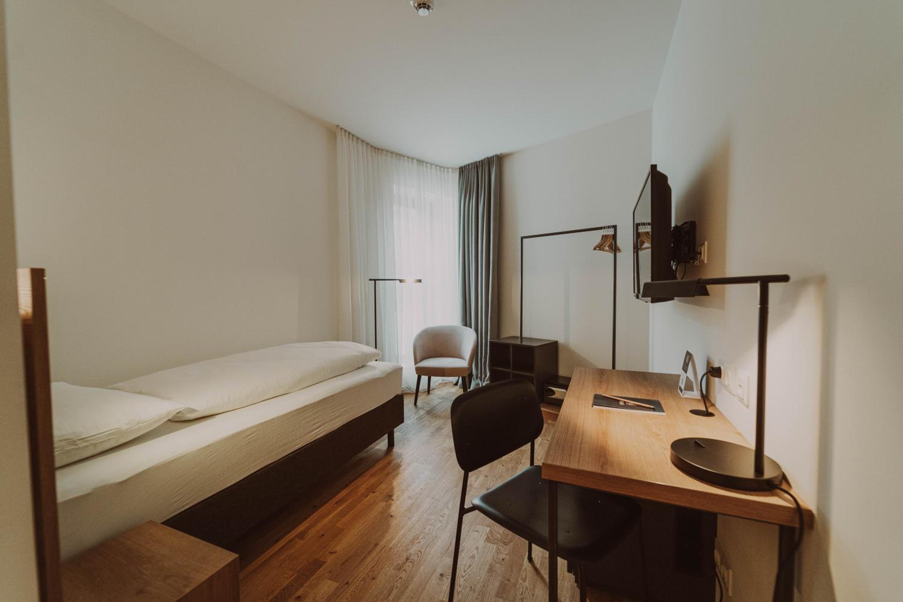 Single Room photo 2