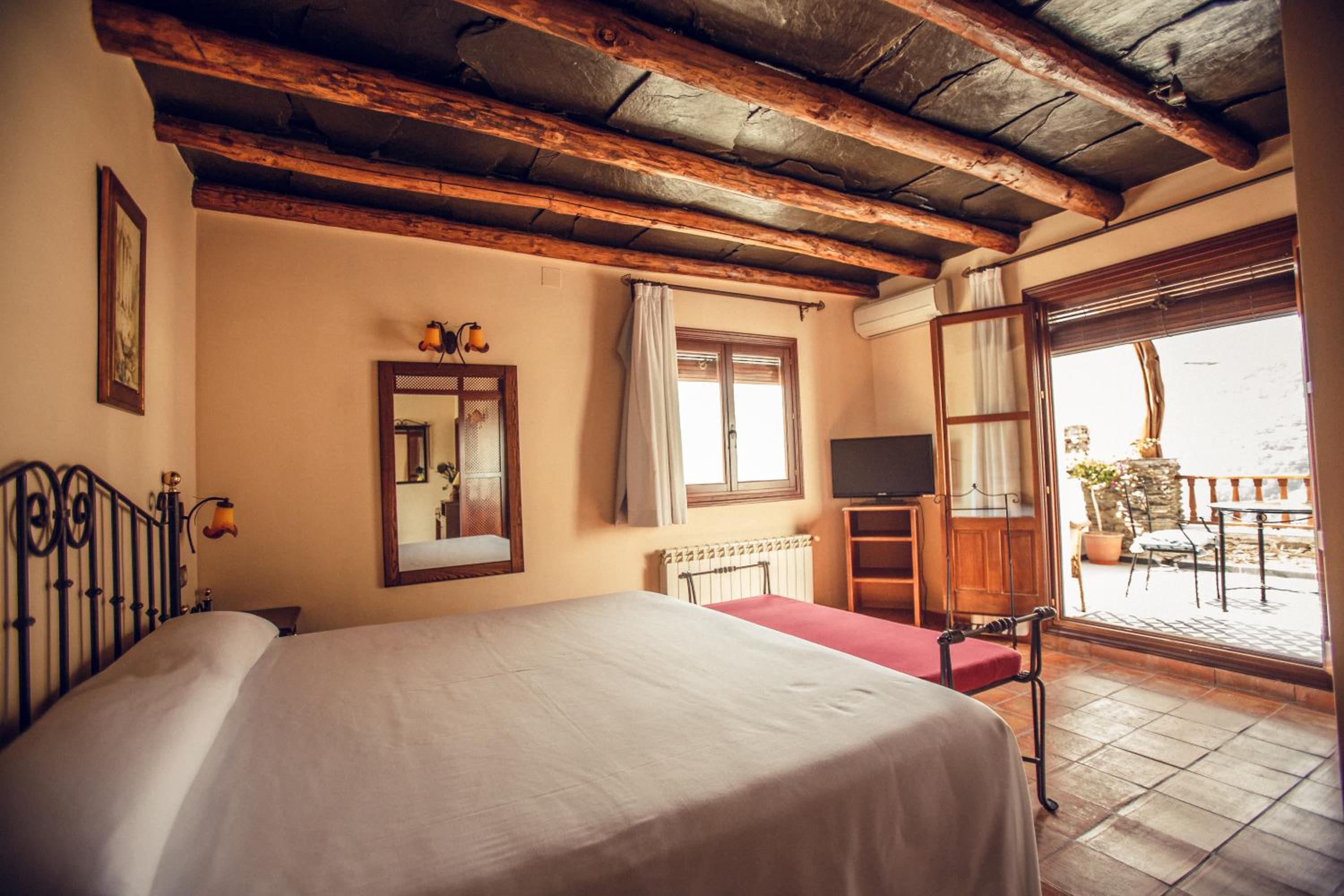 Junior Suite with Terrace - Photo 3