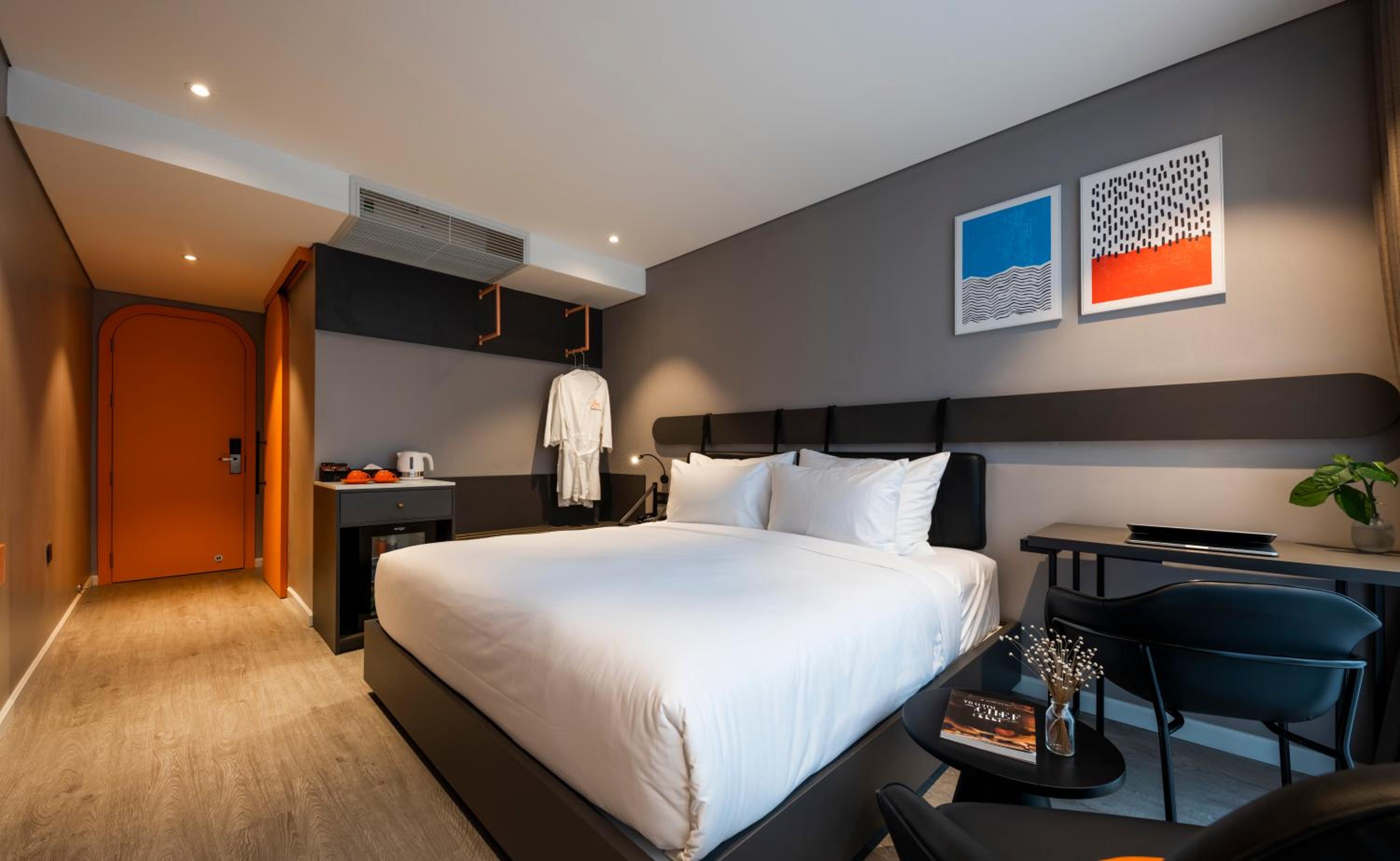 Superior King Room