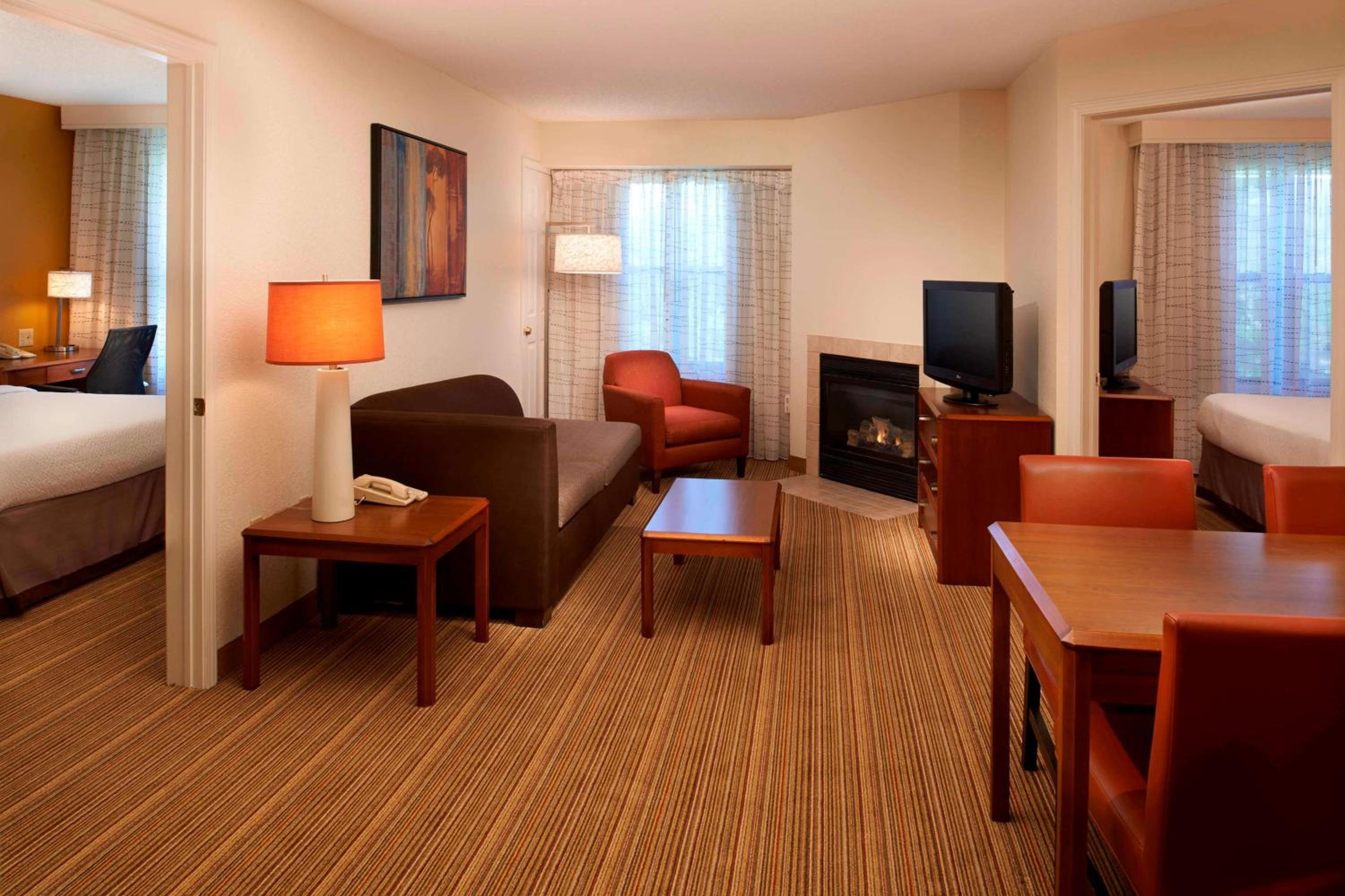 Two Bedroom Suite - Queen Each Room