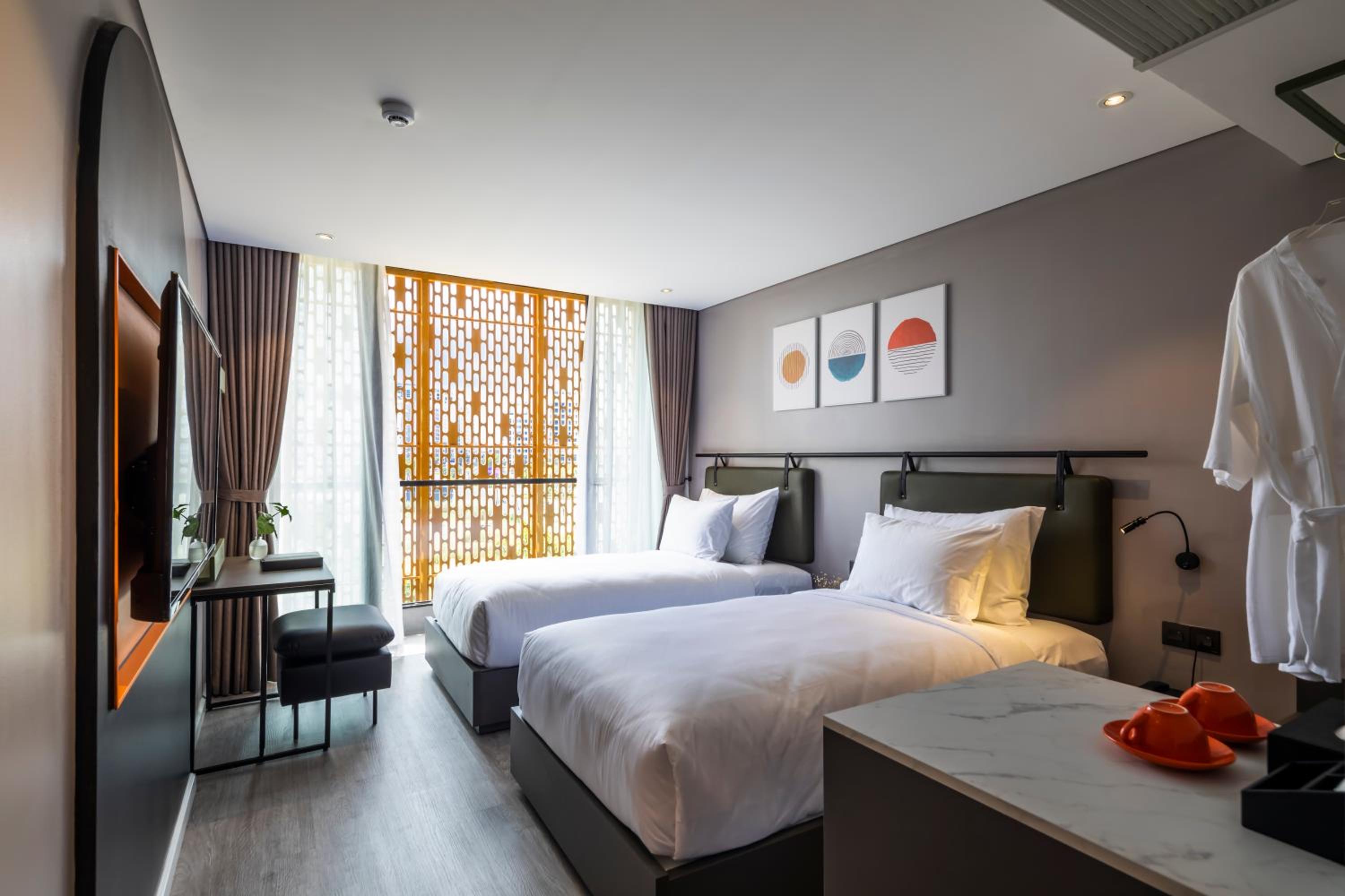 Deluxe Double or Twin Room with Balcony
