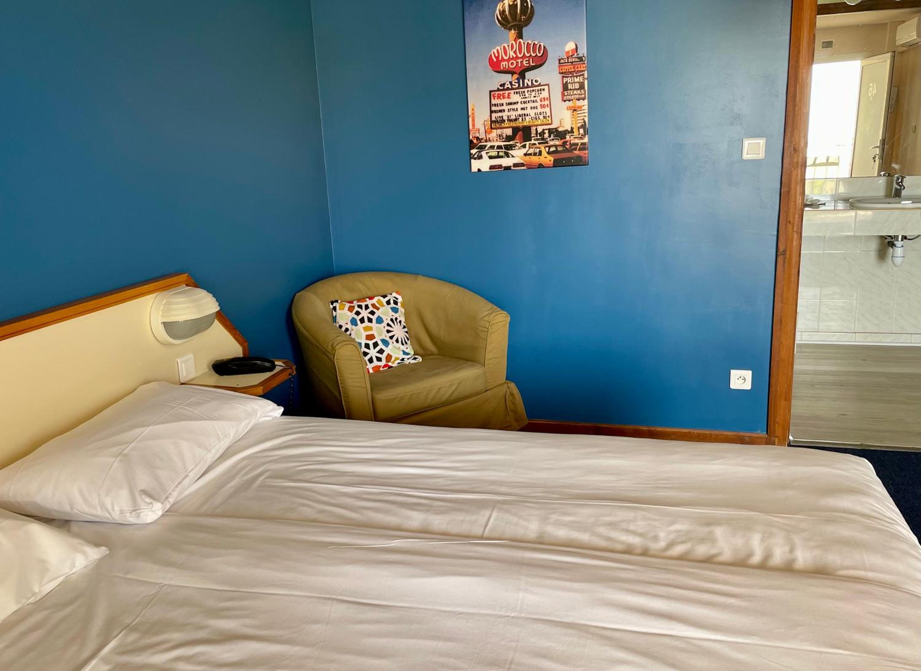 Motel Pool Junior Suite - Photo 5