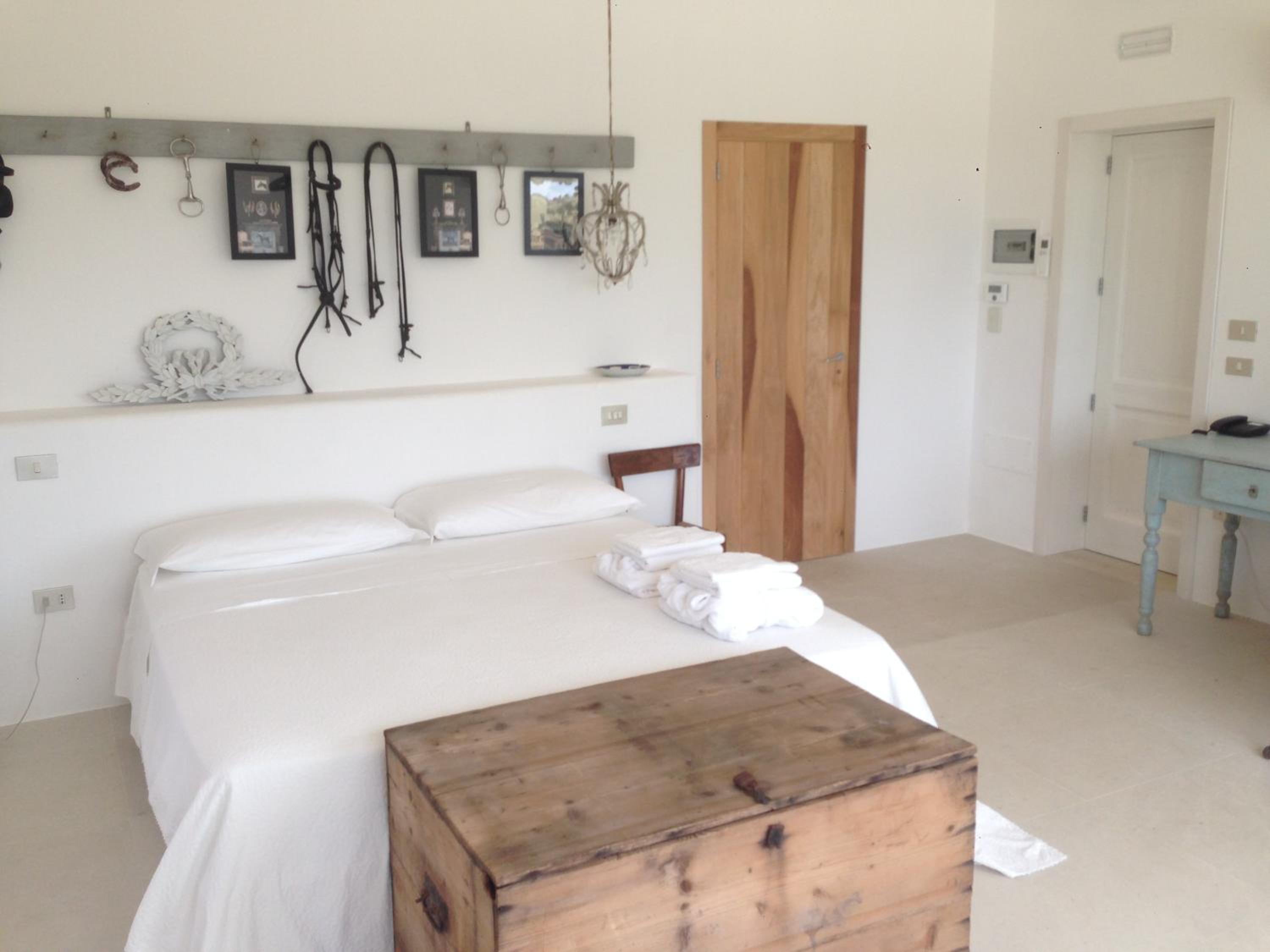 Suite - Photo 12