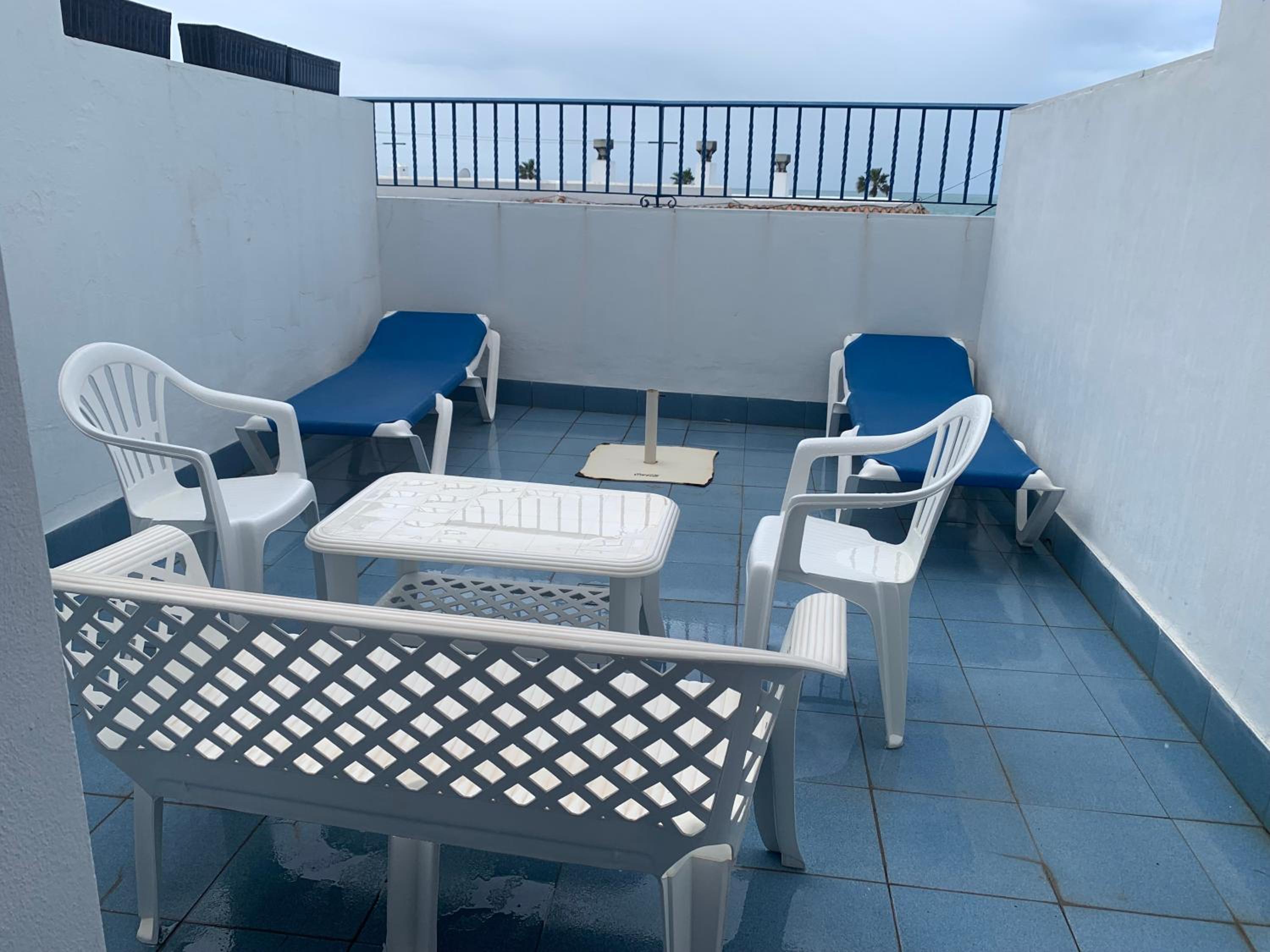 One-Bedroom Apartment with Terrace photo 3