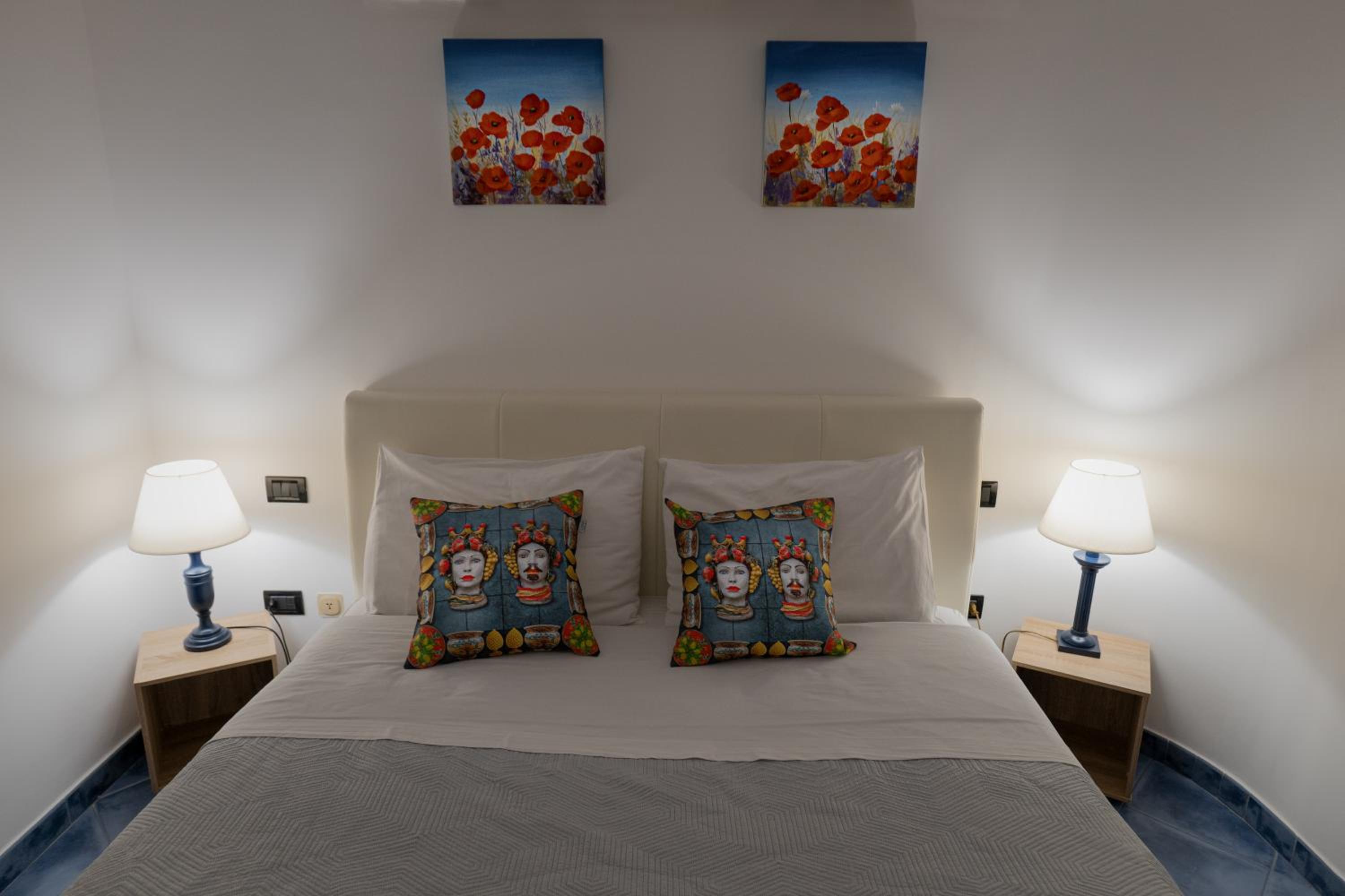 Standard Family Room - Photo 4
