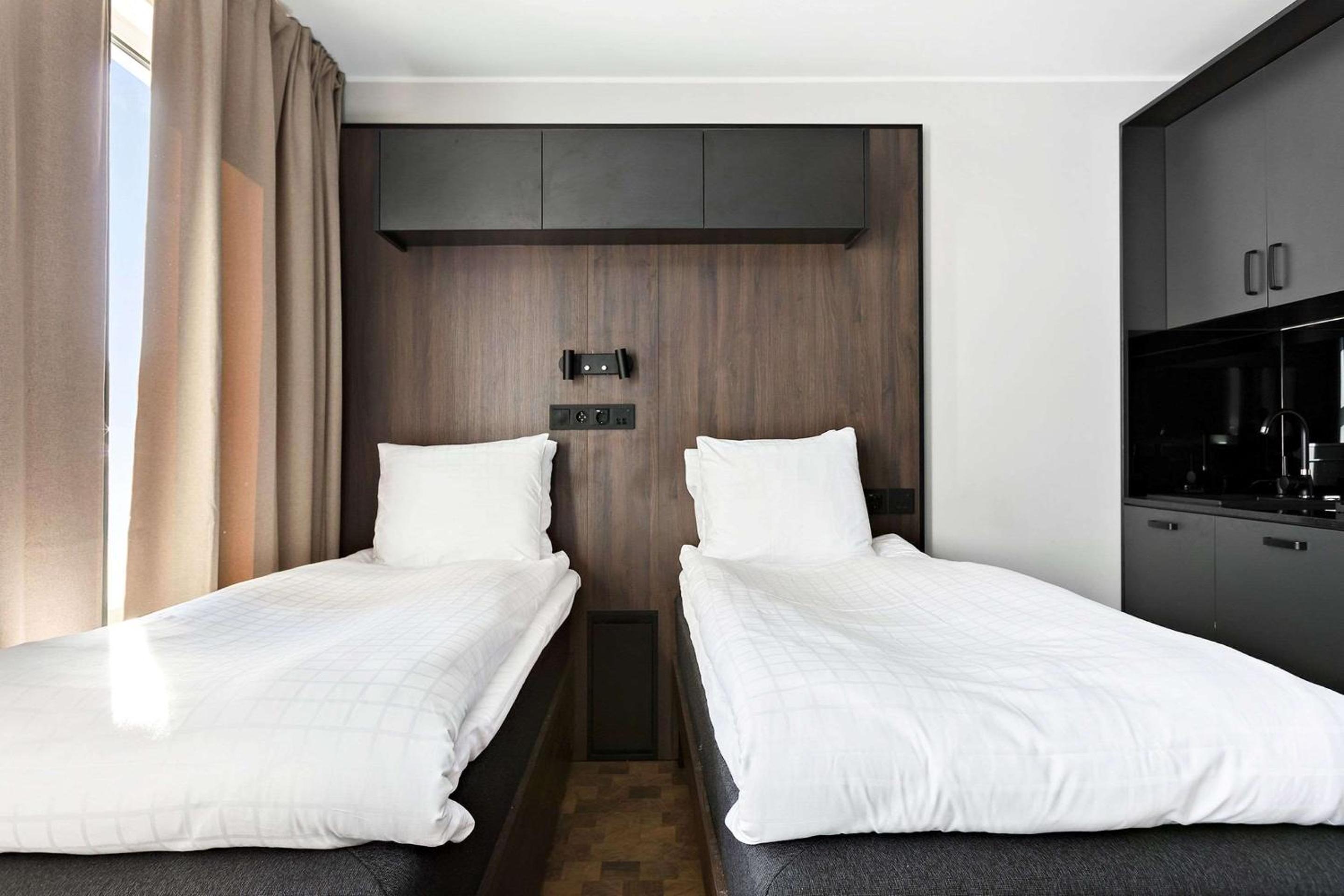 Twin Room with Kitchenette - Photo 1
