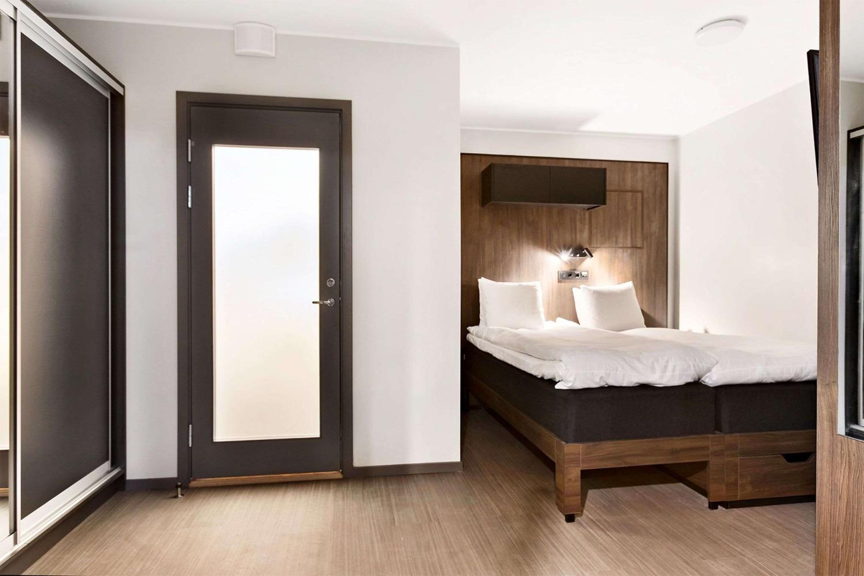 Standard Twin Room - no window - Photo 1