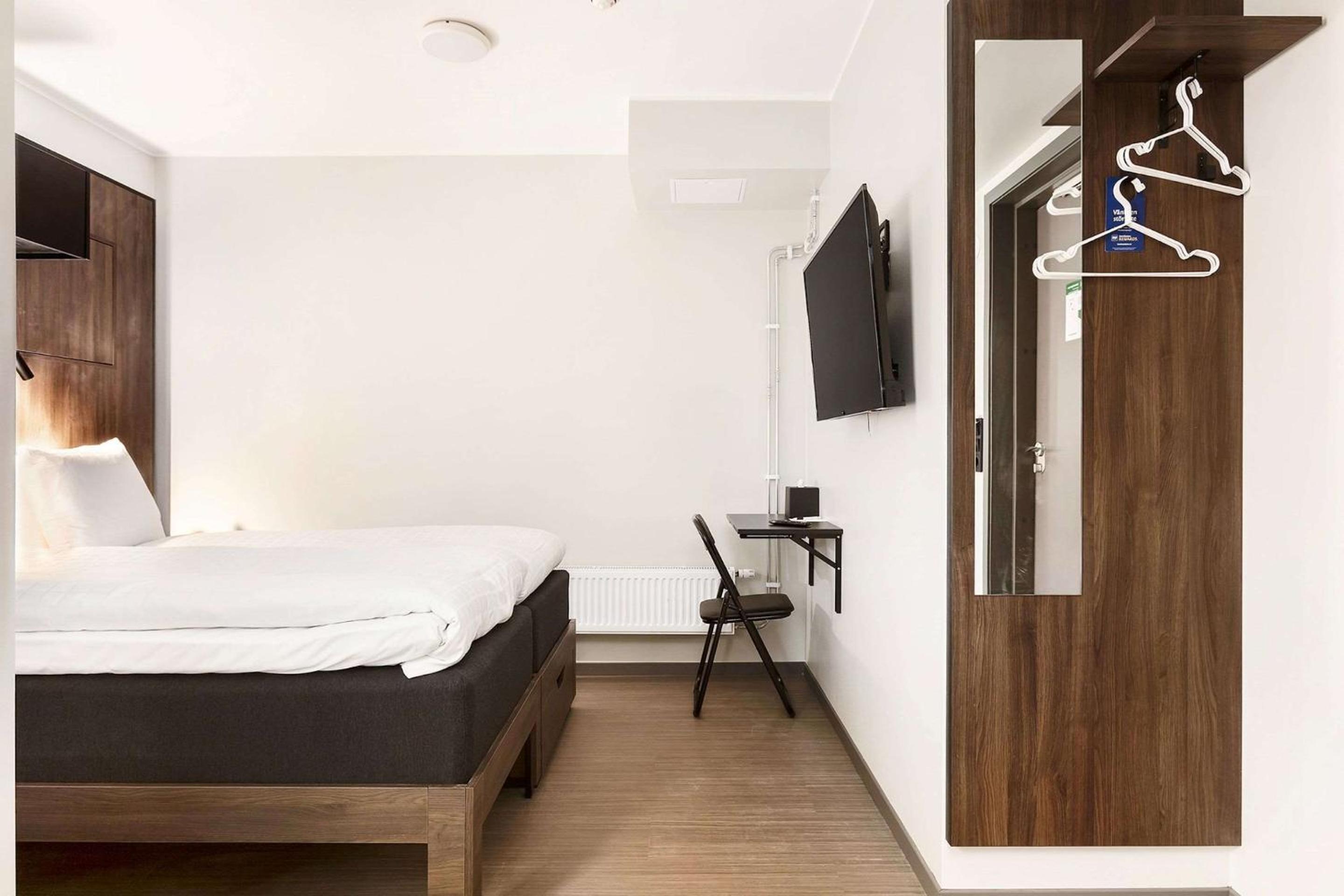 Standard Twin Room - no window - Photo 2