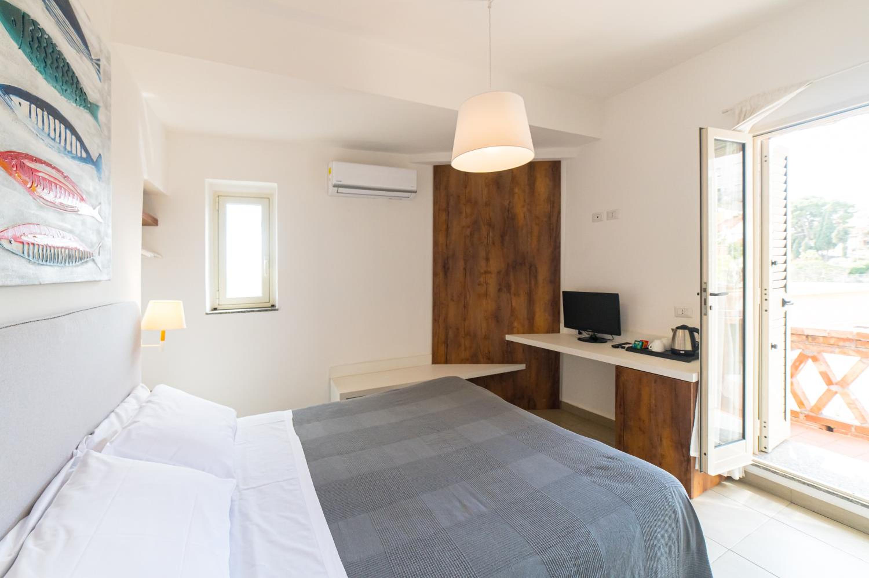 Superior Double or Twin Room with Sea View Terrace photo 2