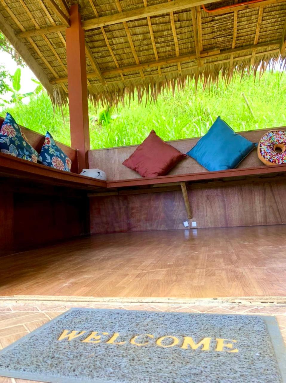 Bungalow with Garden View - Photo 2
