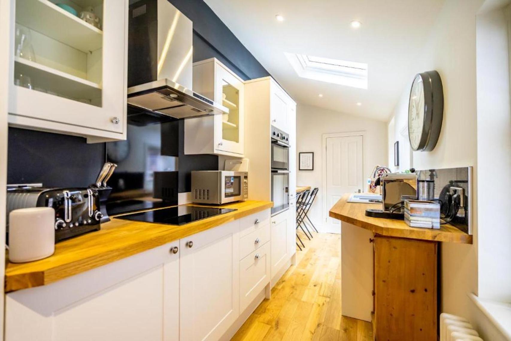 Three-Bedroom House - Photo 4