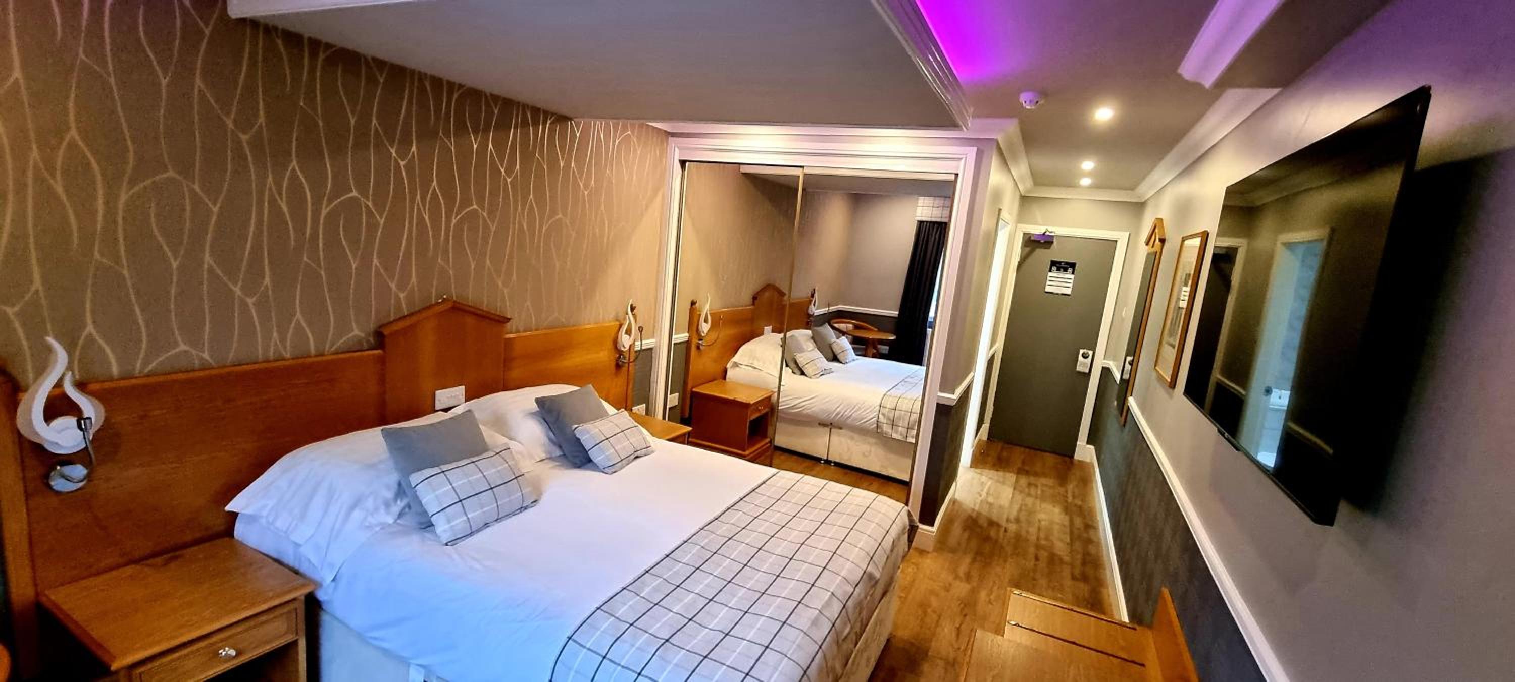 Superior King Room photo 1