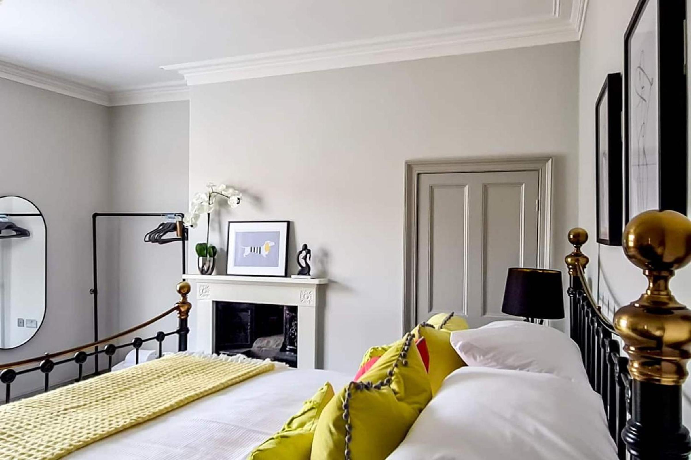 Three-Bedroom House - Photo 29