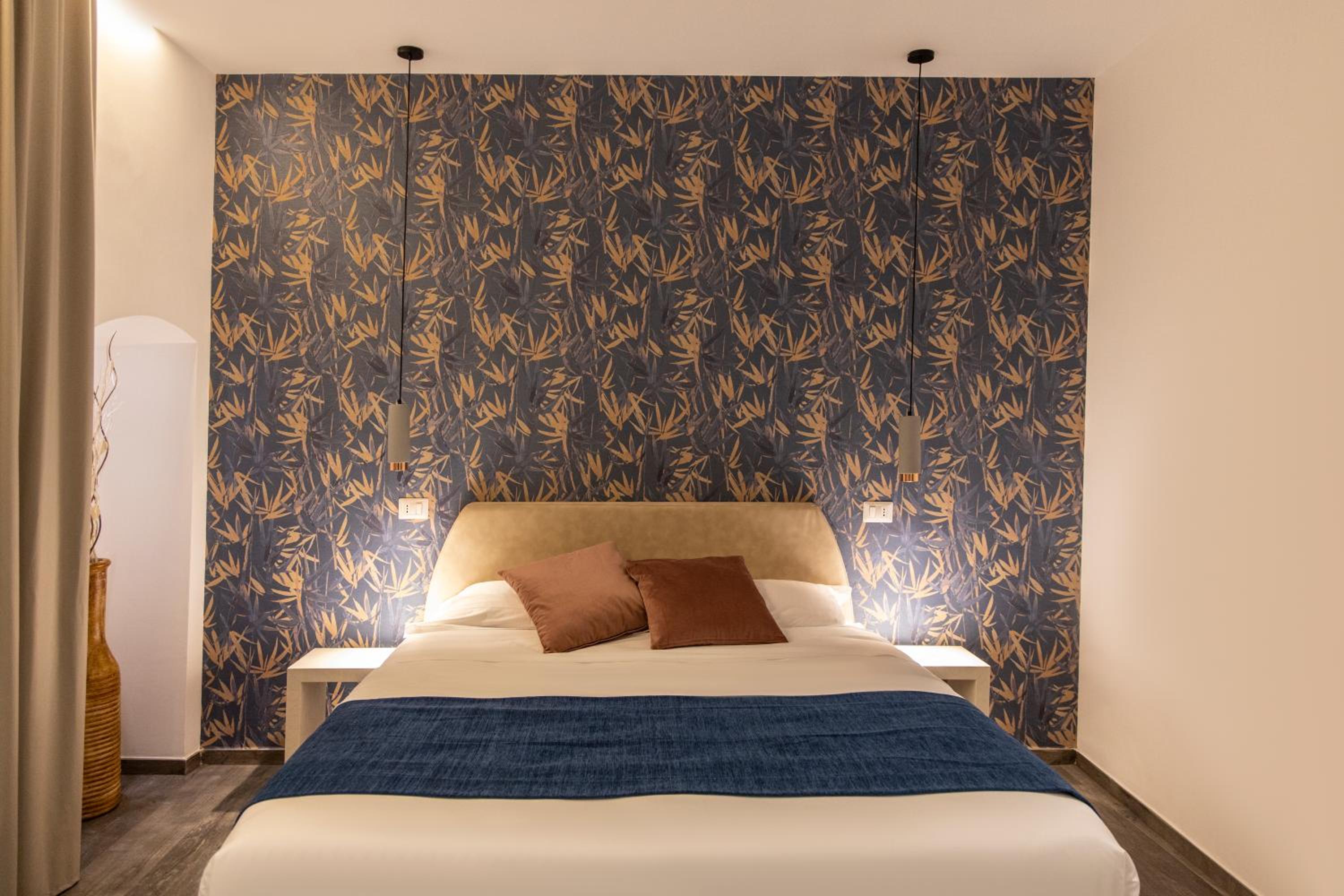 Deluxe Double Room with Shower photo 2
