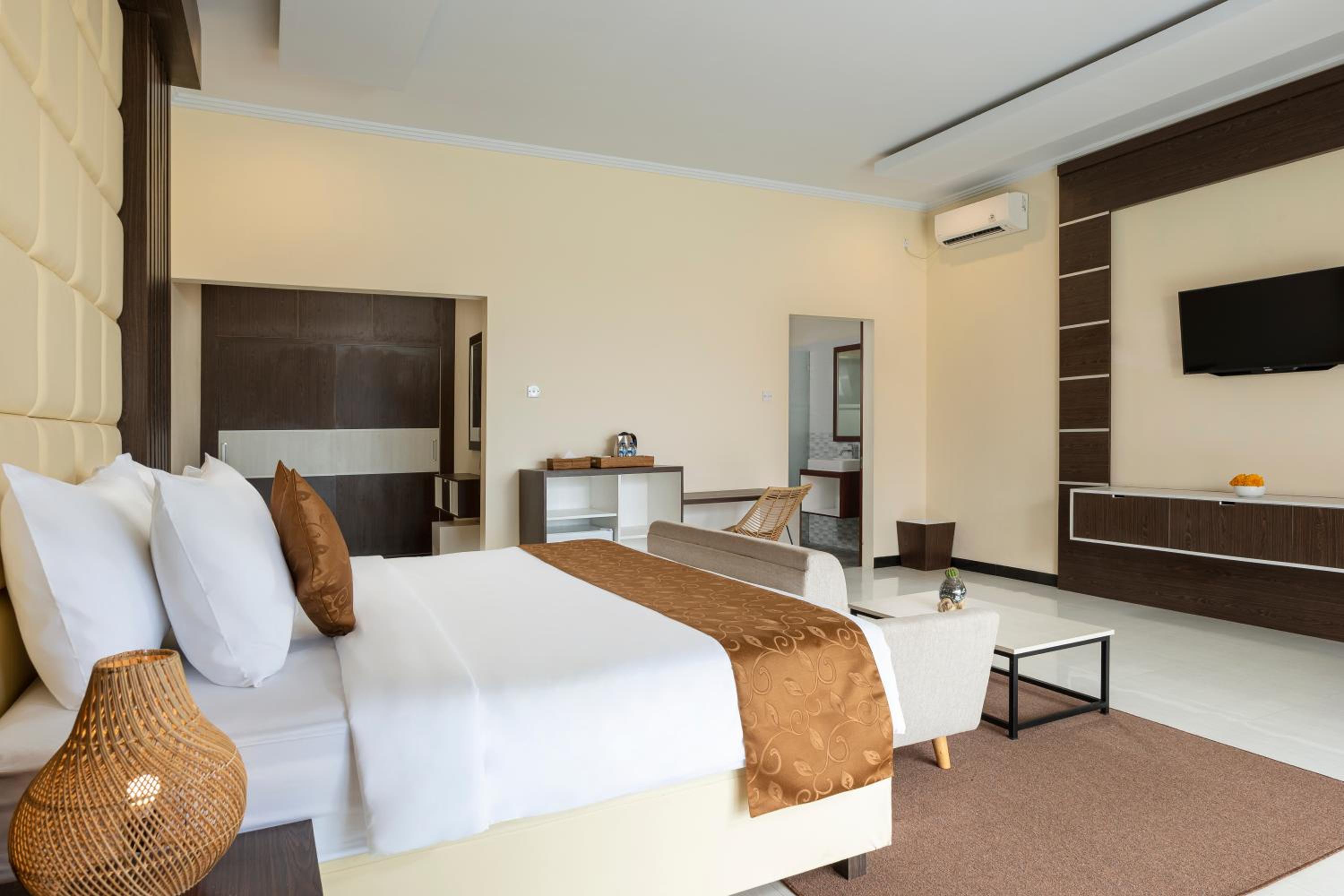 Deluxe Double Room photo 2