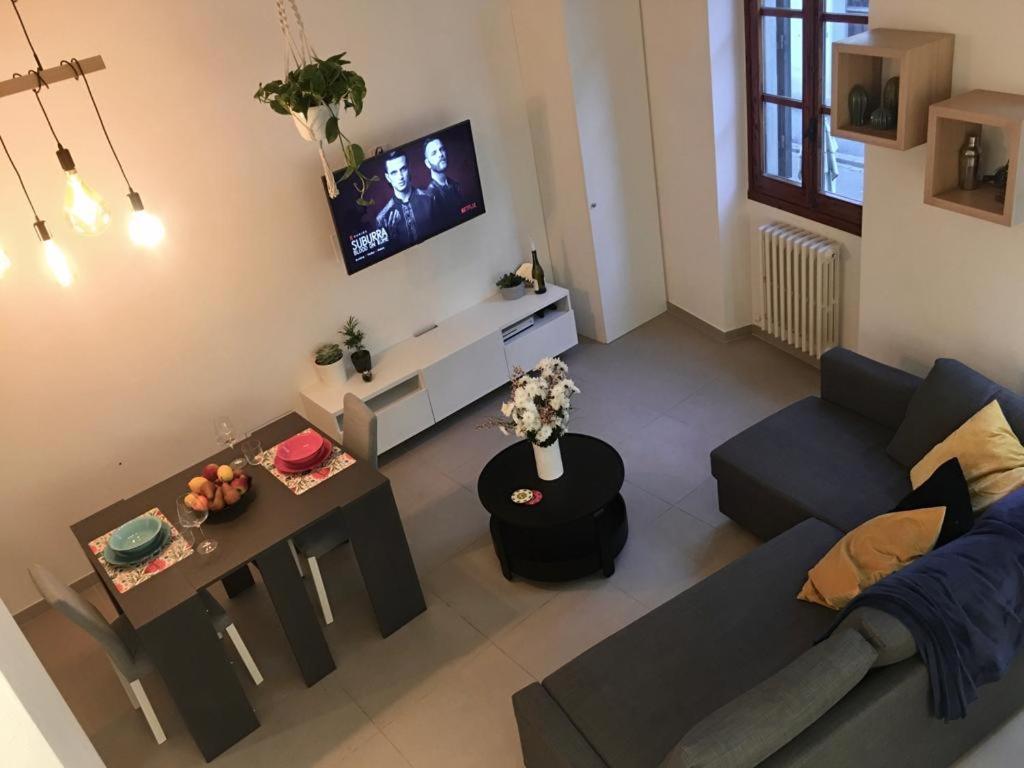 One-Bedroom Apartment photo 3