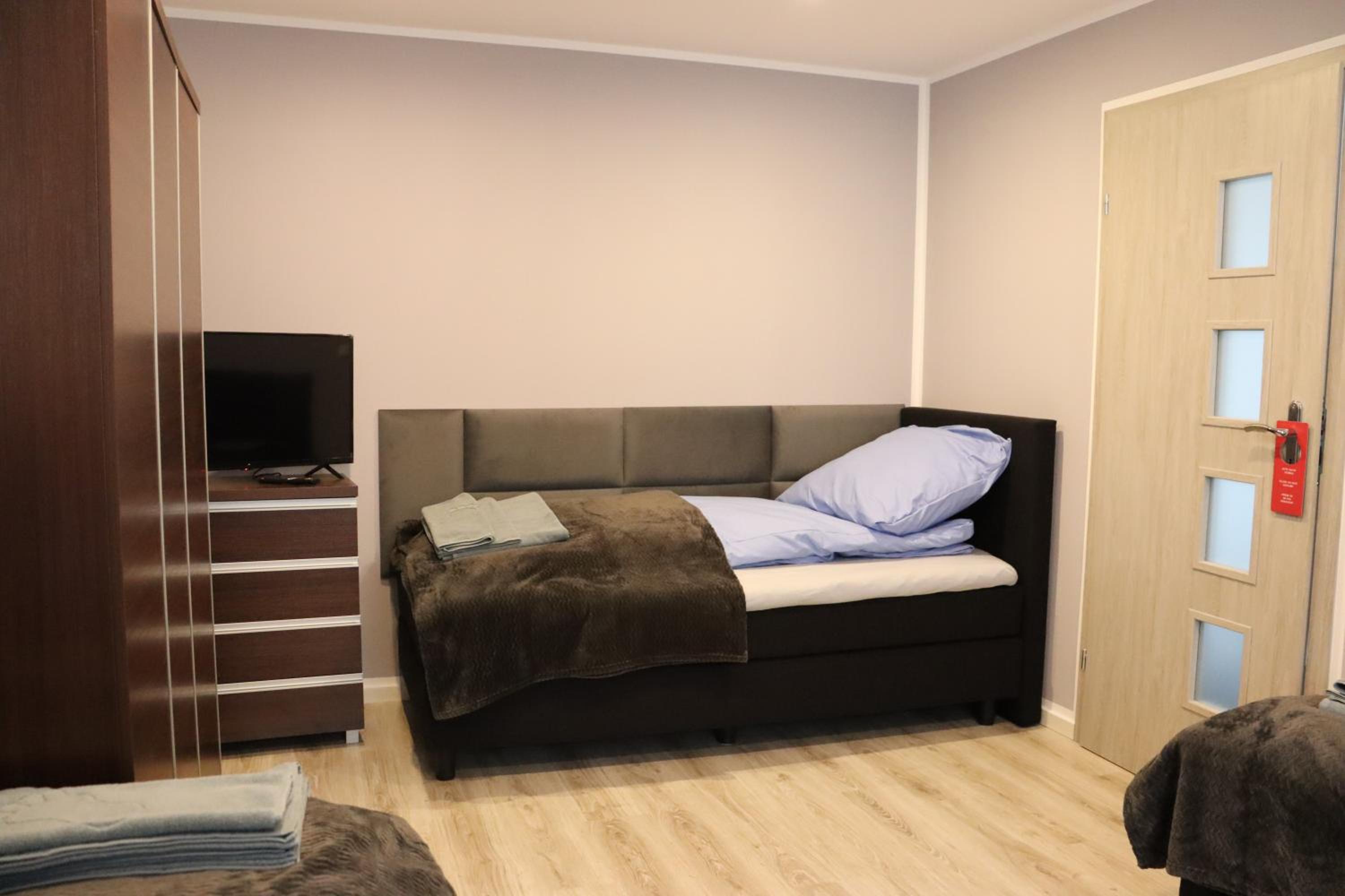 Two-Bedroom Suite - Photo 23