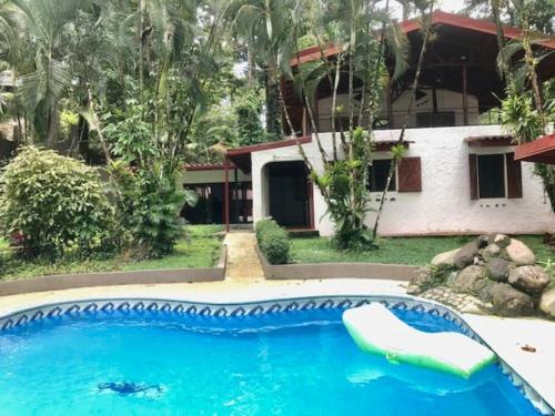 Villa photo 1
